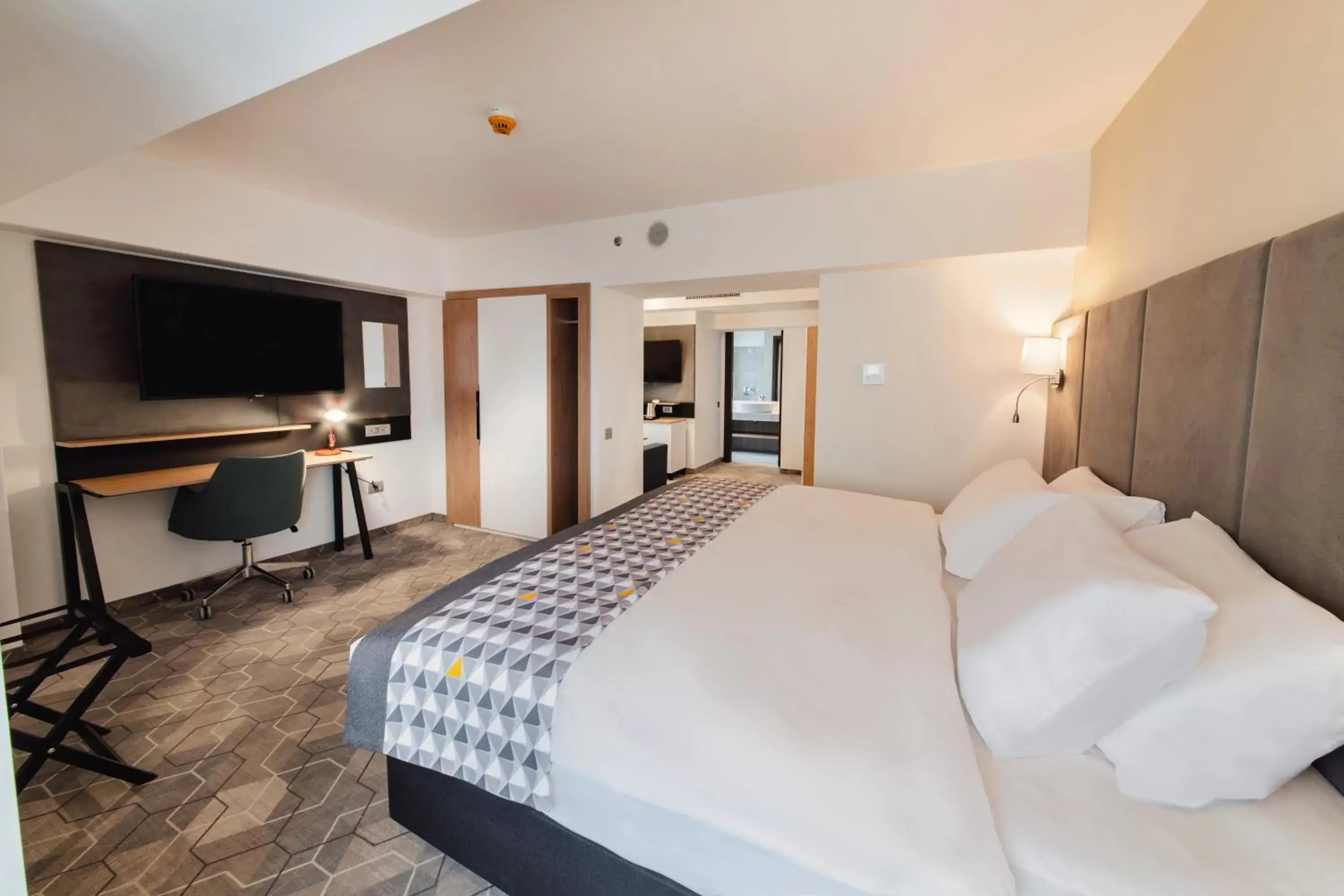 King Suite in Holiday Inn Bucharest - Times by IHG King Suite in Holiday Inn Bucharest - Times by IHG