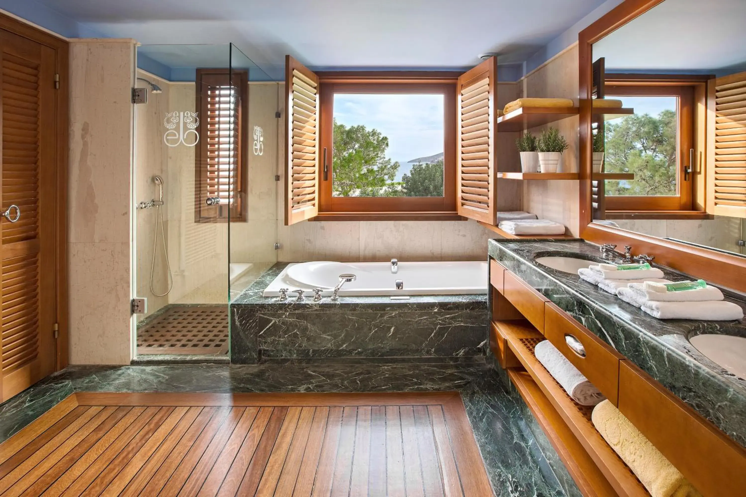 Premium Hotel/Bungalow Suite Sea View in Elounda Beach Hotel & Villas, a Member of the Leading Hotels of the World Premium Hotel/Bungalow Suite Sea View in Elounda Beach Hotel & Villas, a Member of the Leading Hotels of the World