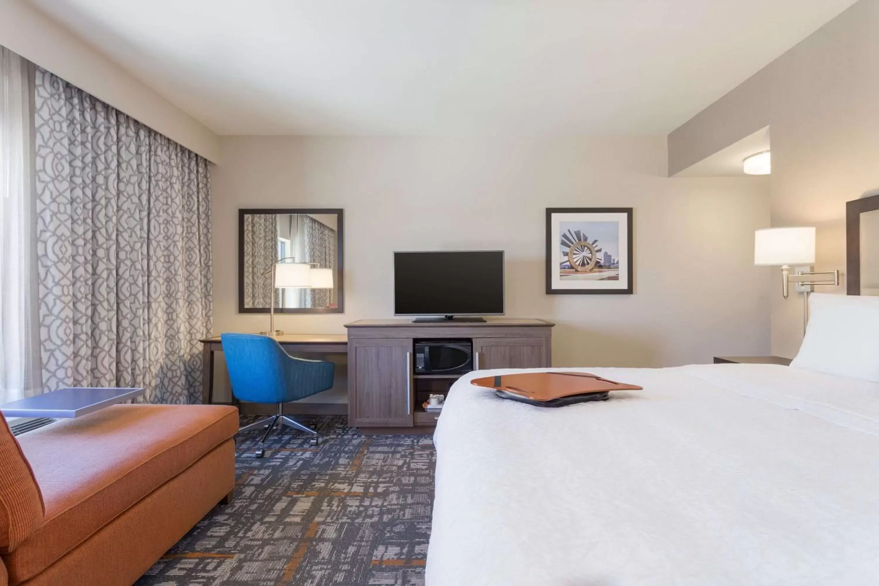 King Room - Mobility Access/Non-Smoking in Hampton Inn & Suites West Des Moines Mill Civic King Room - Mobility Access/Non-Smoking in Hampton Inn & Suites West Des Moines Mill Civic