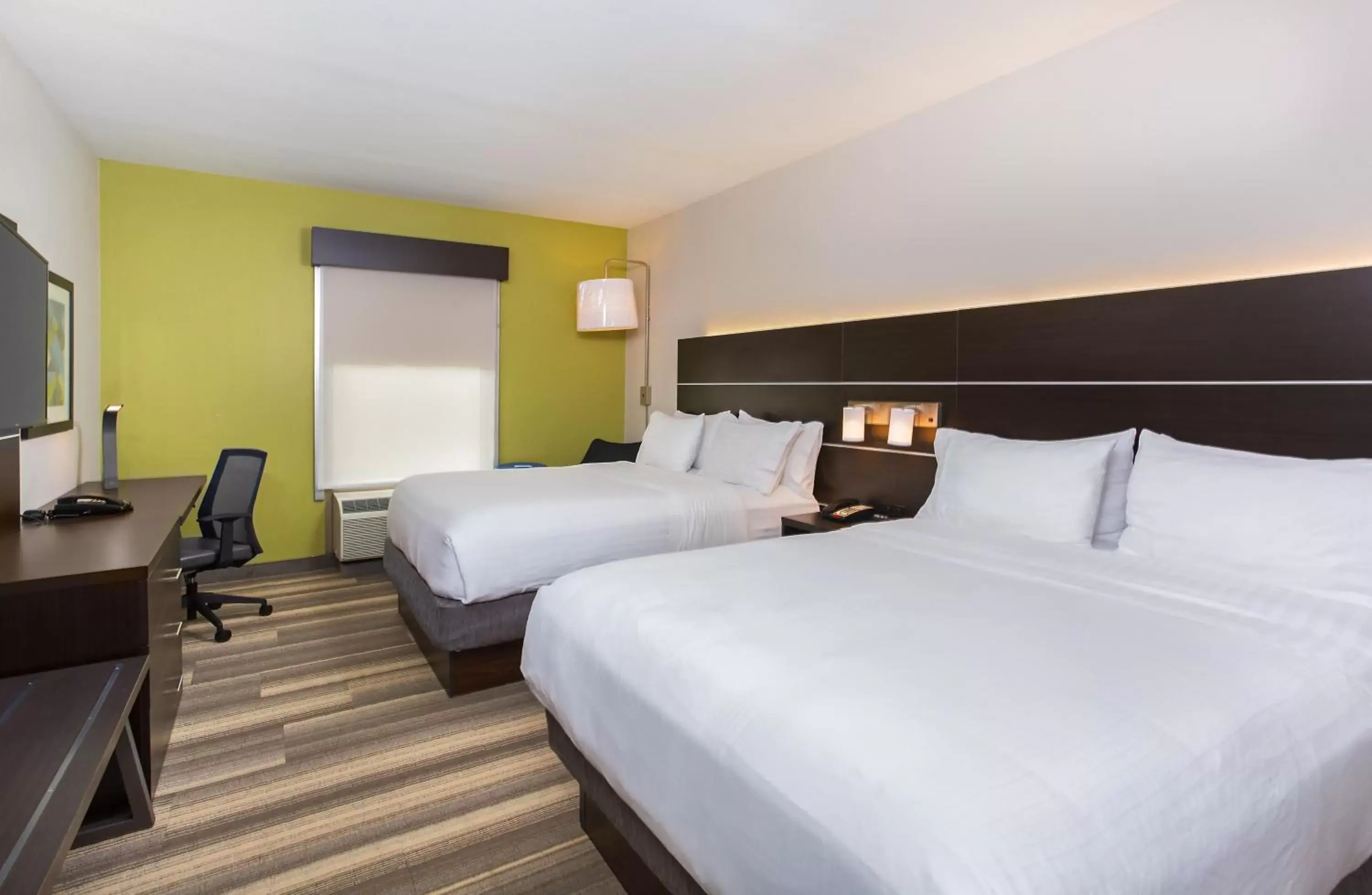 Standard Queen Room with Two Queen Beds - Communications Accessible in Holiday Inn Express & Suites Morristown by IHG Standard Queen Room with Two Queen Beds - Communications Accessible in Holiday Inn Express & Suites Morristown by IHG