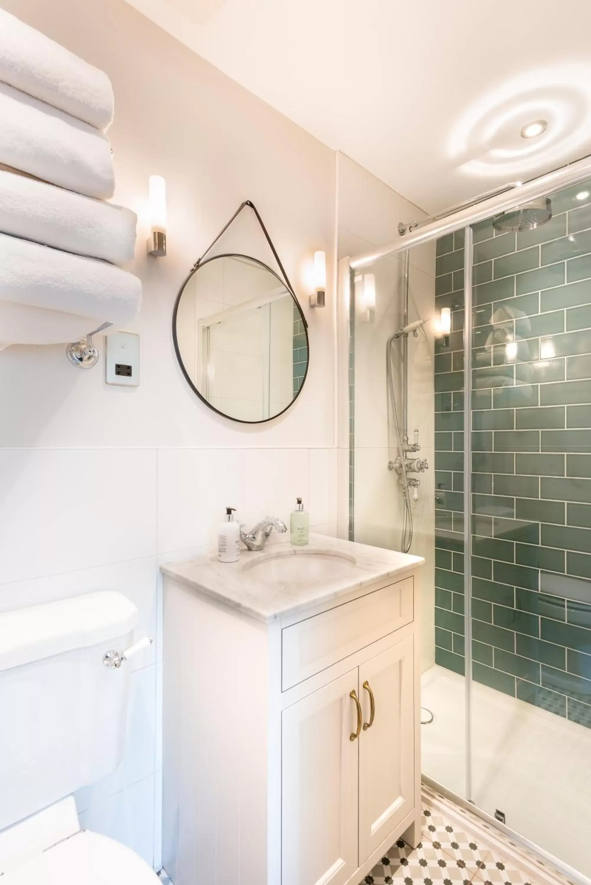 Standard King Room - Annex in Ardgowan Hotel Standard King Room - Annex in Ardgowan Hotel