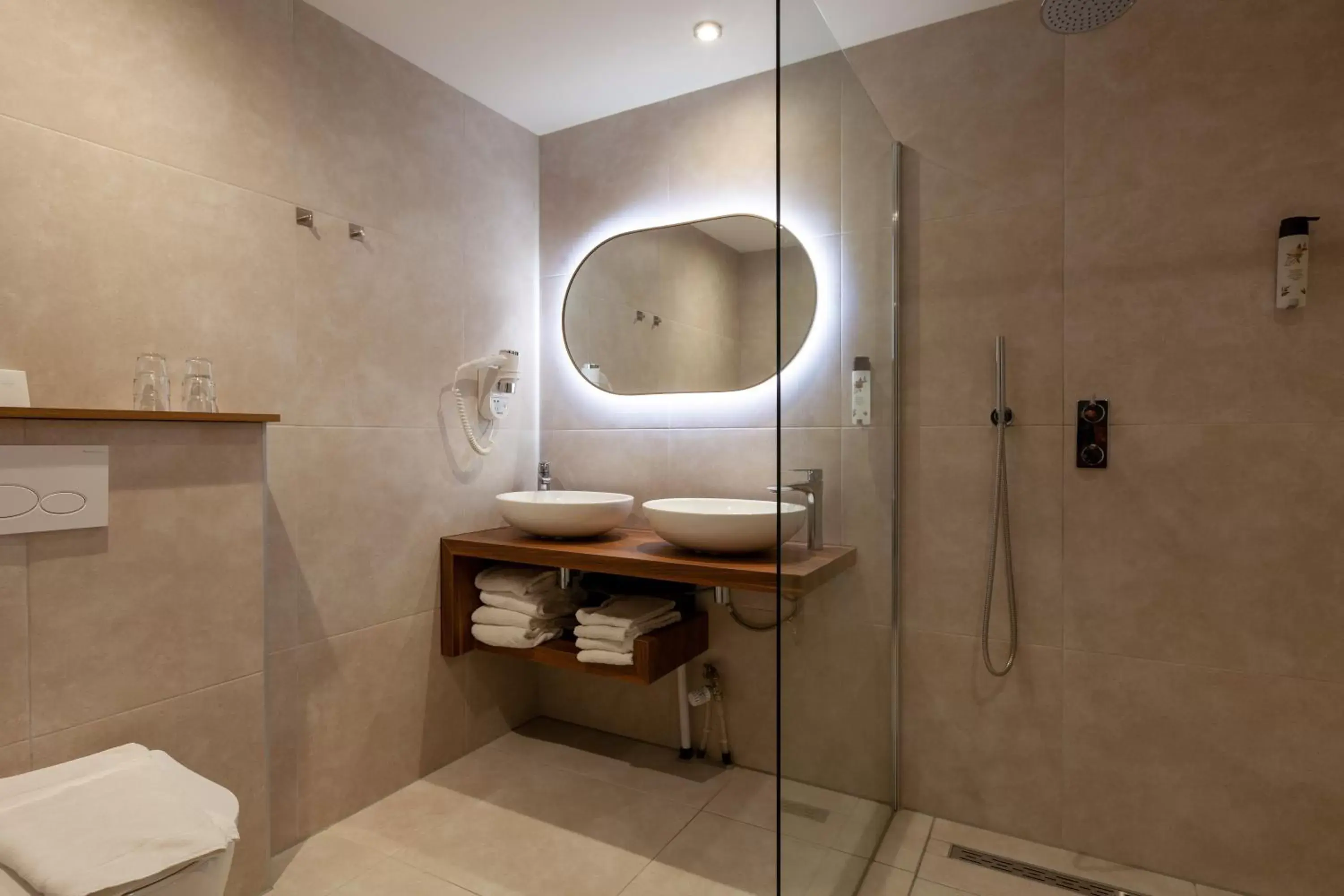 Family Room in Amsterdam Hotel Uithoorn Family Room in Amsterdam Hotel Uithoorn