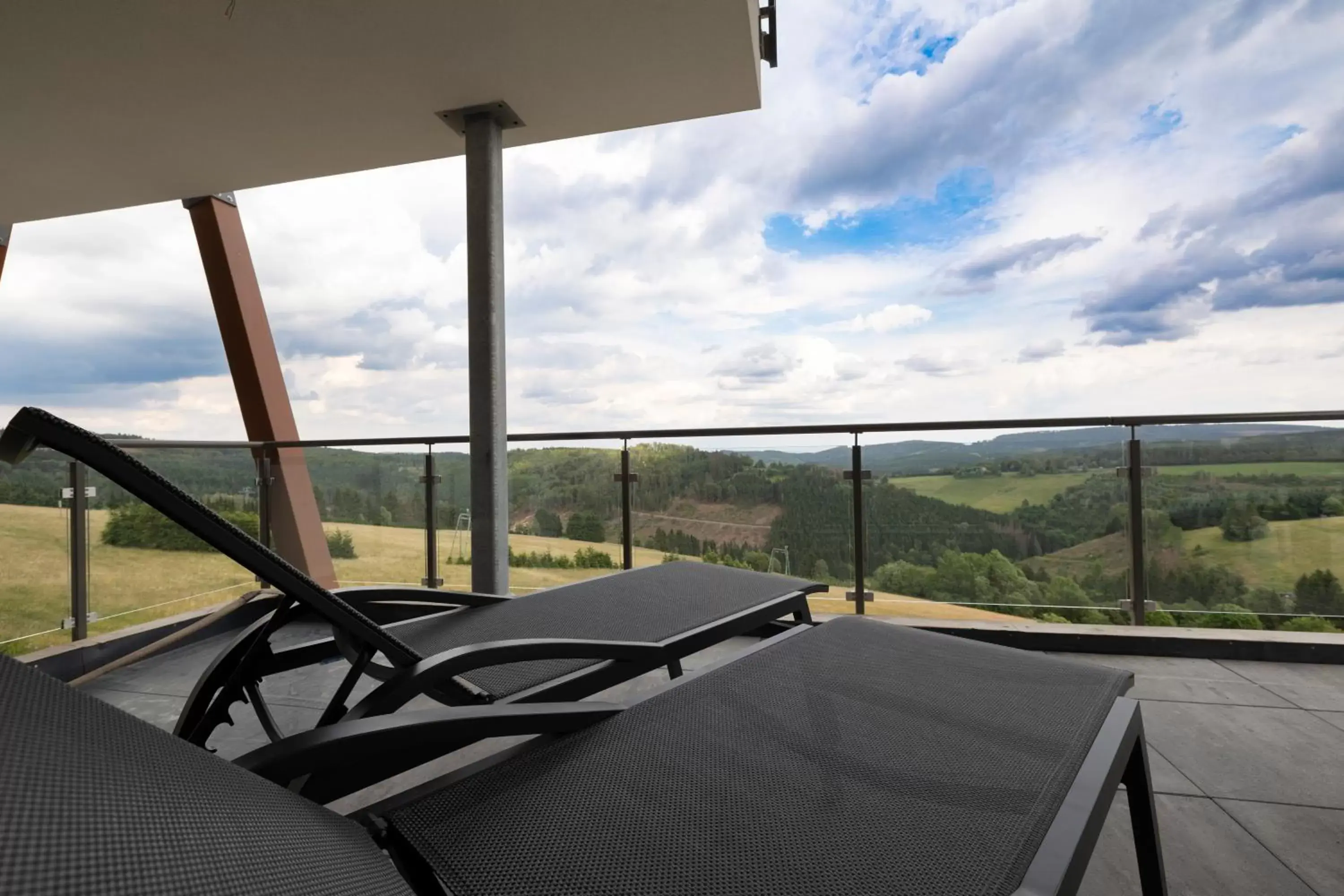 Penthouse Apartment with 4 bedrooms, sauna and jacuzzi in Weitblick Winterberg Penthouse Apartment with 4 bedrooms, sauna and jacuzzi in Weitblick Winterberg