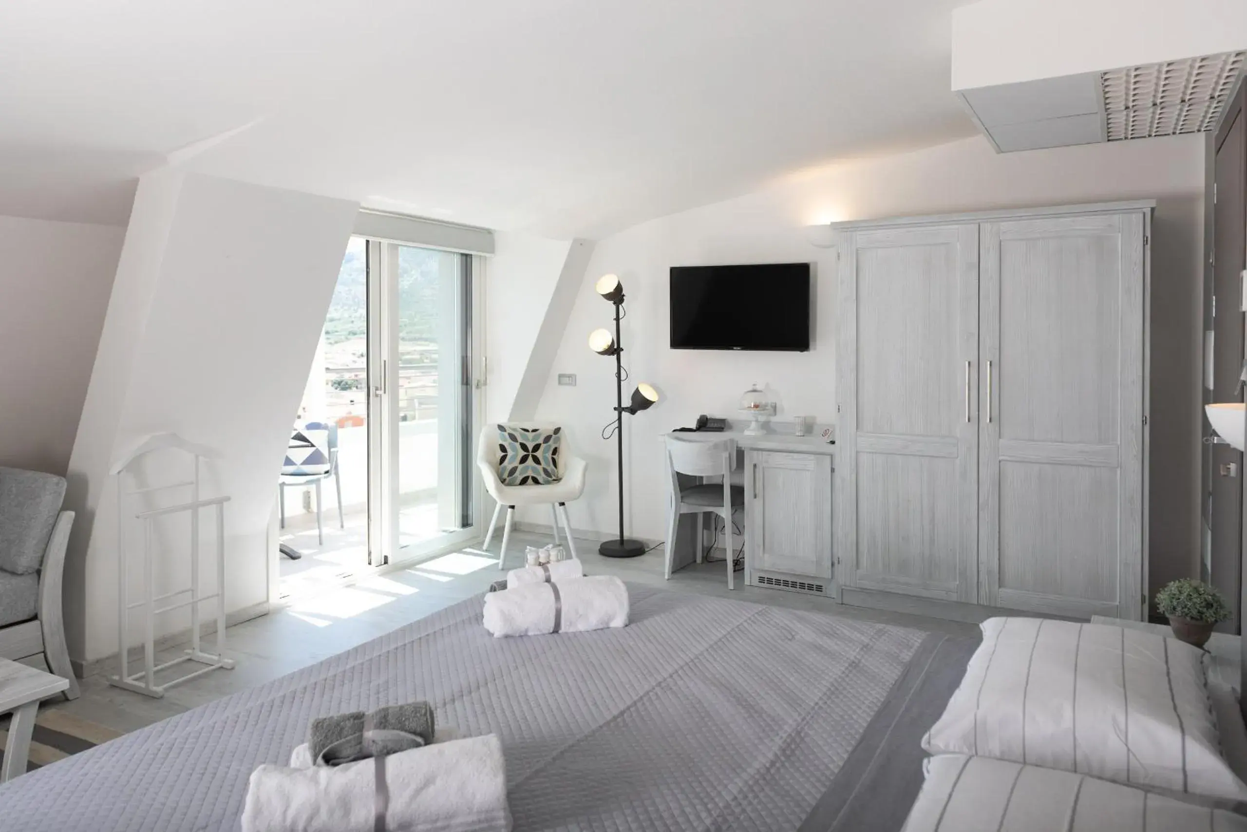 King Room with Balcony in Hotel Gli Ulivi King Room with Balcony in Hotel Gli Ulivi