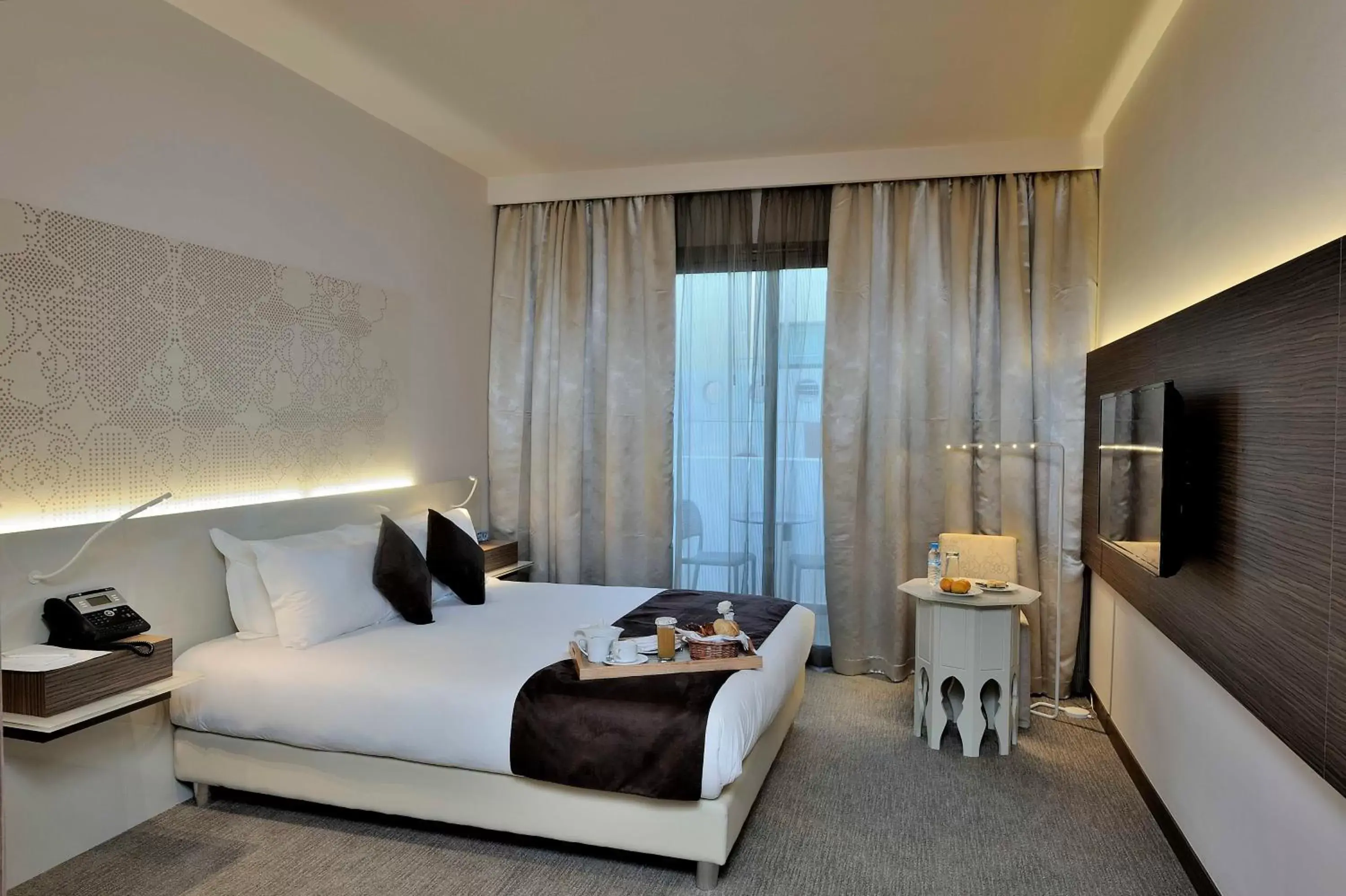 Superior Double Room King Size Bed City View in Kenzi Sidi Maarouf Superior Double Room King Size Bed City View in Kenzi Sidi Maarouf