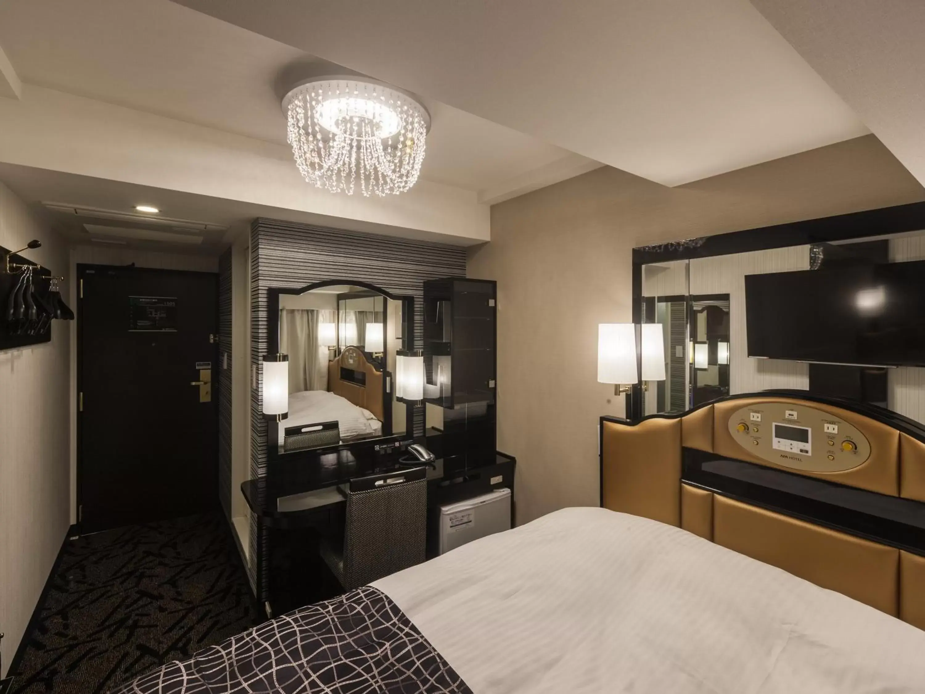 Superior Double Room - Non-Smoking in APA Hotel Asakusa Ekimae Superior Double Room - Non-Smoking in APA Hotel Asakusa Ekimae