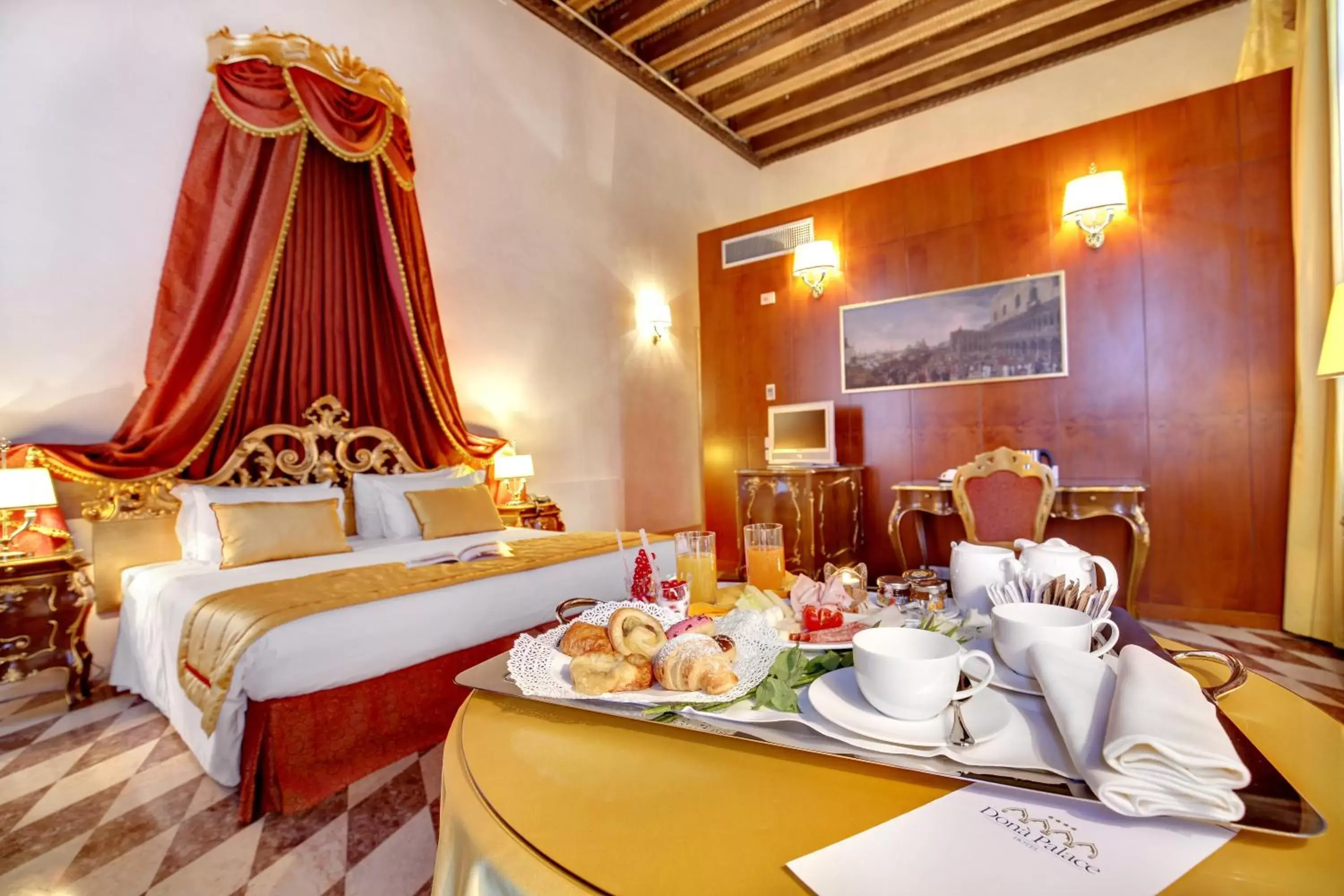 Royal Suite in Hotel Donà Palace Royal Suite in Hotel Donà Palace