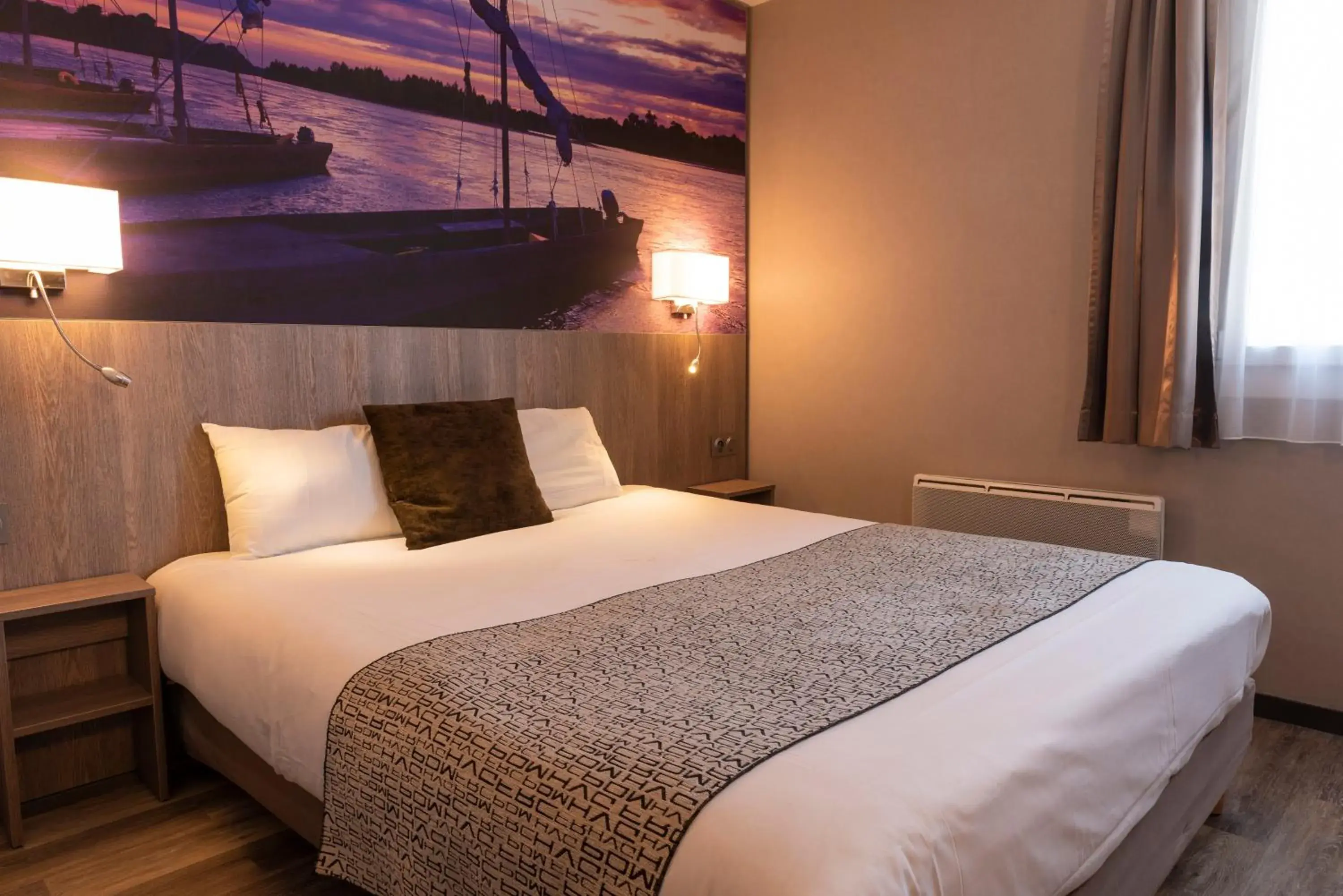 Double Room in The Originals City, Hôtel La Terrasse, Tours Nord Double Room in The Originals City, Hôtel La Terrasse, Tours Nord