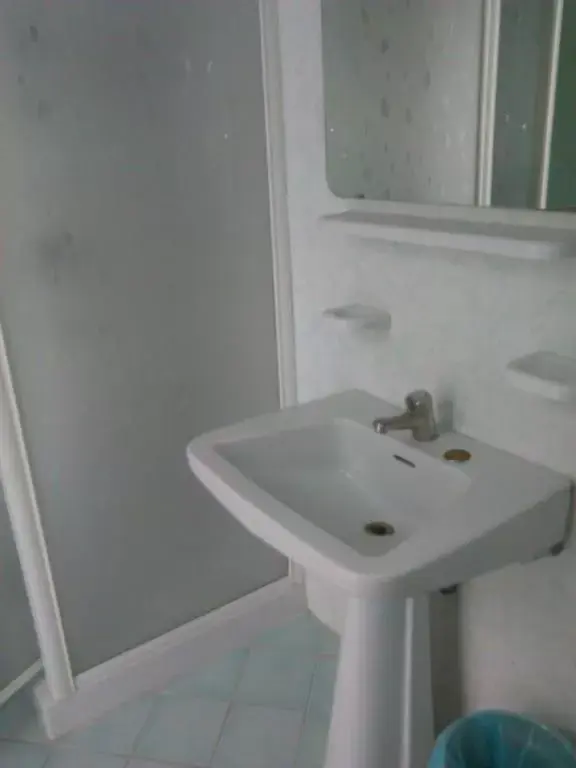 Budget Double Room in Villa Thomas BB conduzione familiare Budget Double Room in Villa Thomas BB conduzione familiare