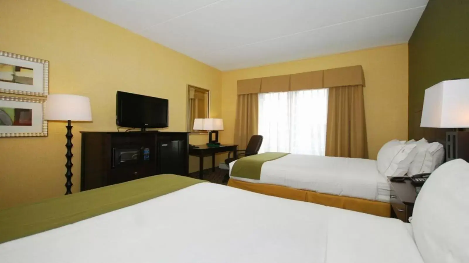 Photo of the whole room, Bed in Kittanning Plaza Hotel Photo of the whole room, Bed in Kittanning Plaza Hotel