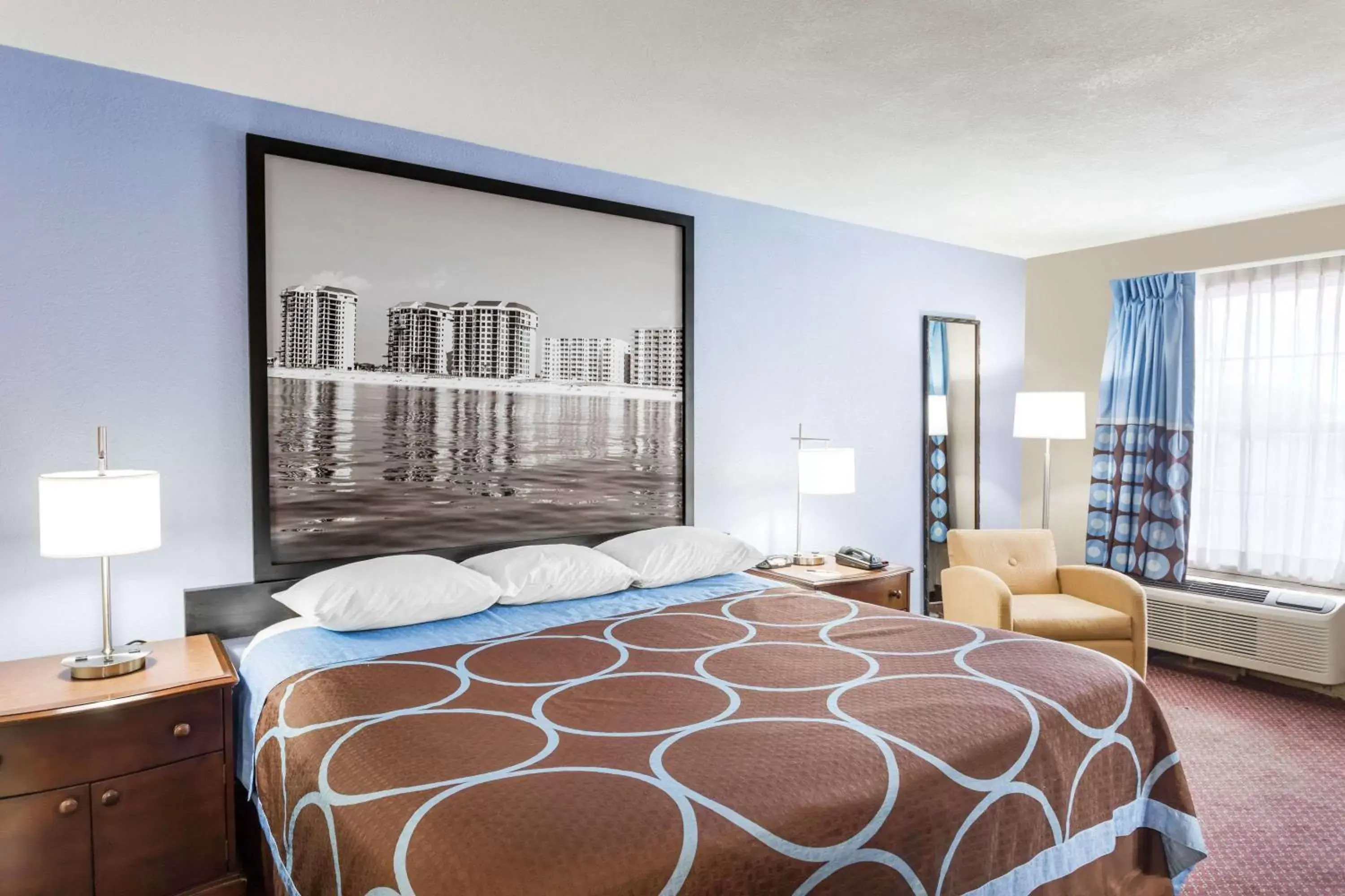 King Room - Non-Smoking in Super 8 by Wyndham Foley King Room - Non-Smoking in Super 8 by Wyndham Foley