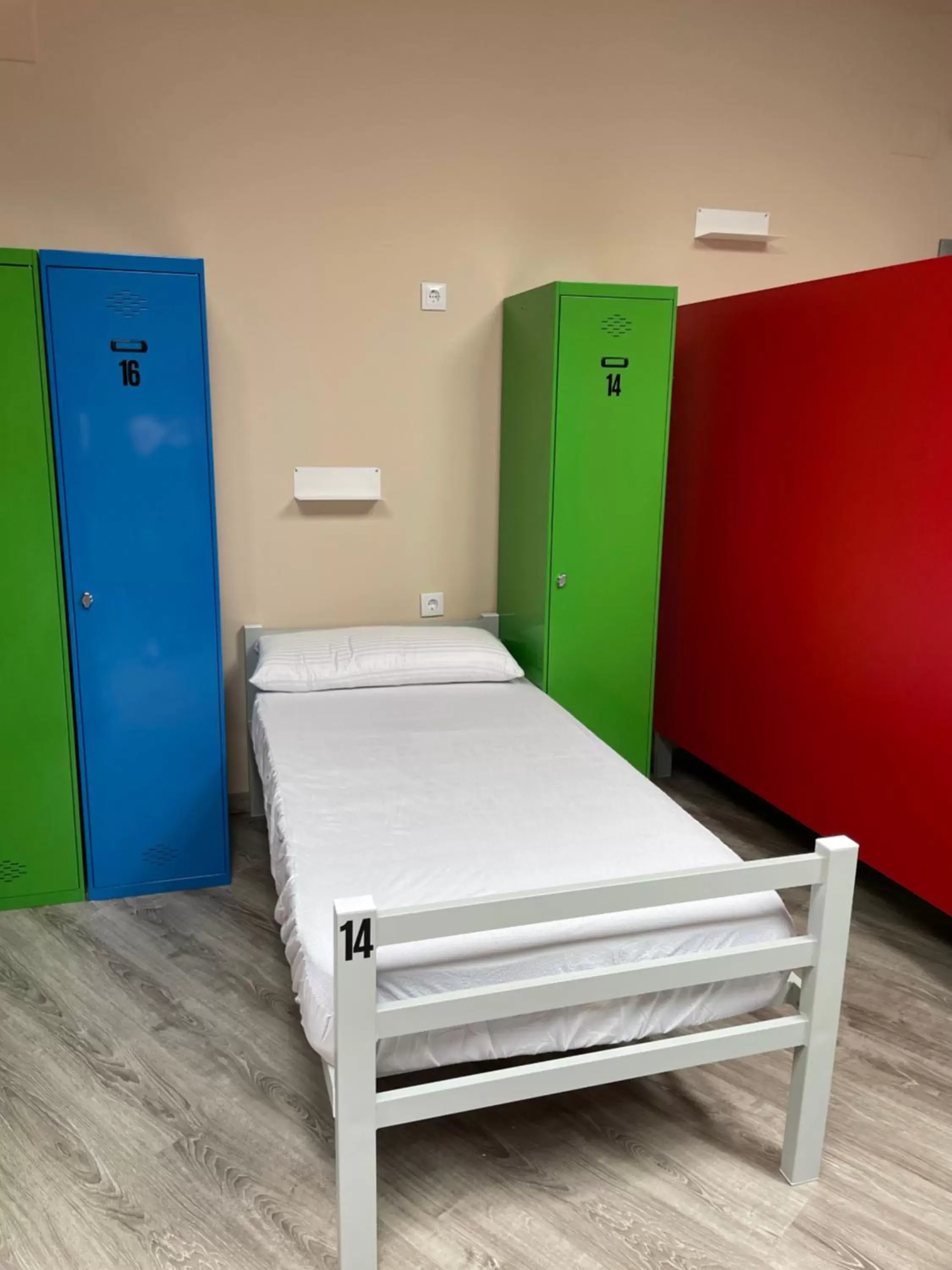 Single Bed in Female Dormitory Room in Hostel Llanes Single Bed in Female Dormitory Room in Hostel Llanes