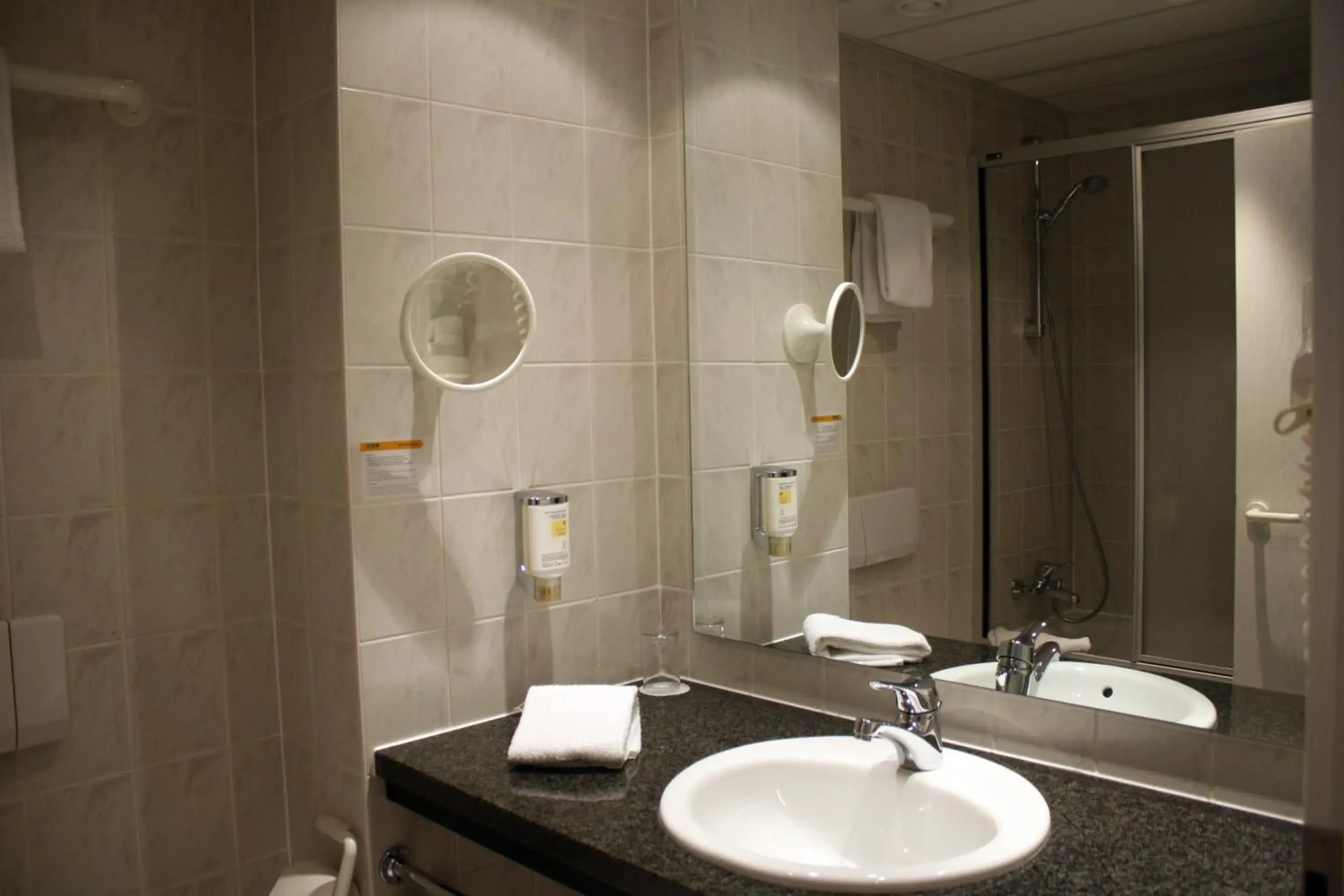 Business Single Room in Quick Hotel Dresden West Business Single Room in Quick Hotel Dresden West