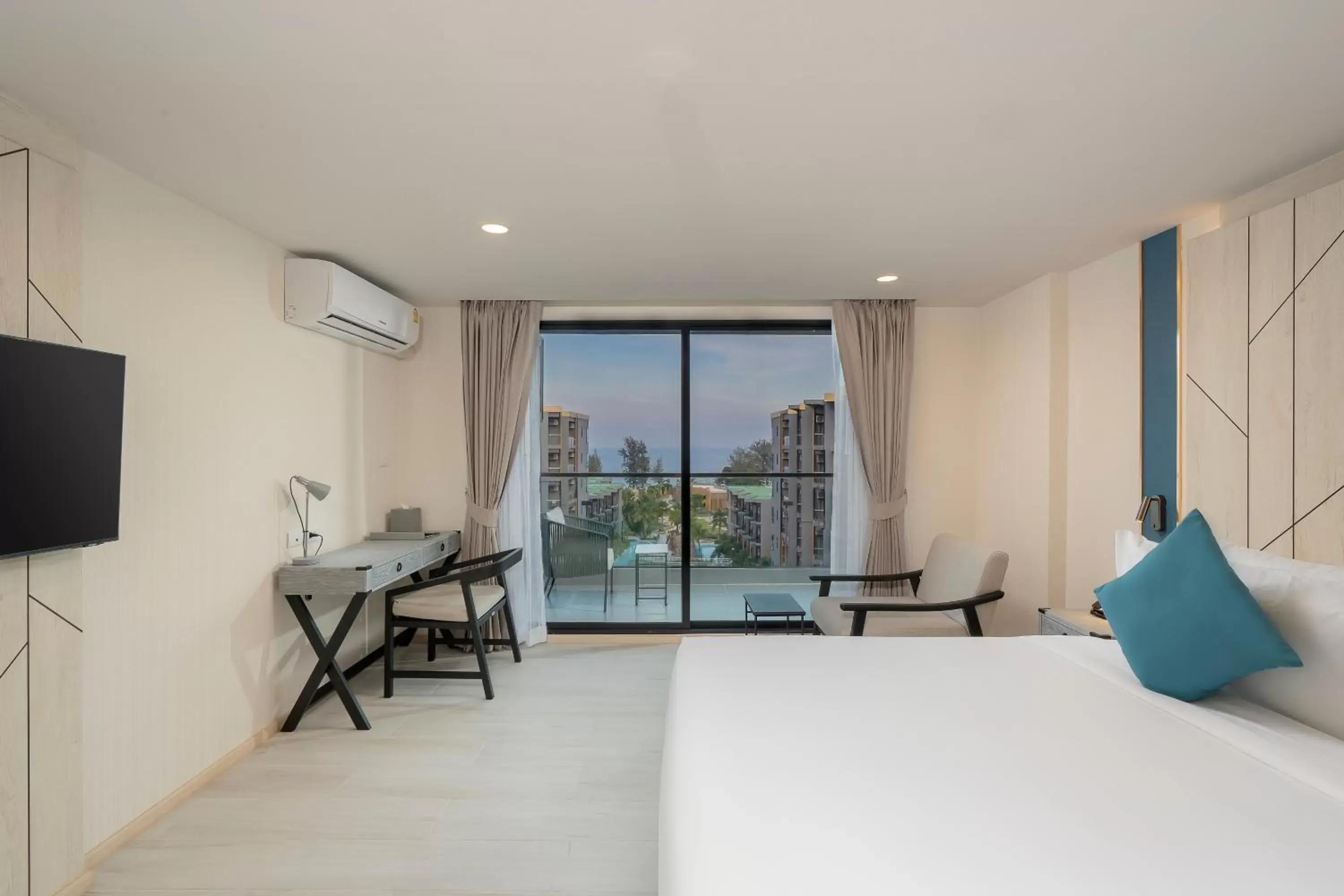 Deluxe Sea View (Double Bed) in Best Western Plus Carapace Hotel Hua Hin Deluxe Sea View (Double Bed) in Best Western Plus Carapace Hotel Hua Hin