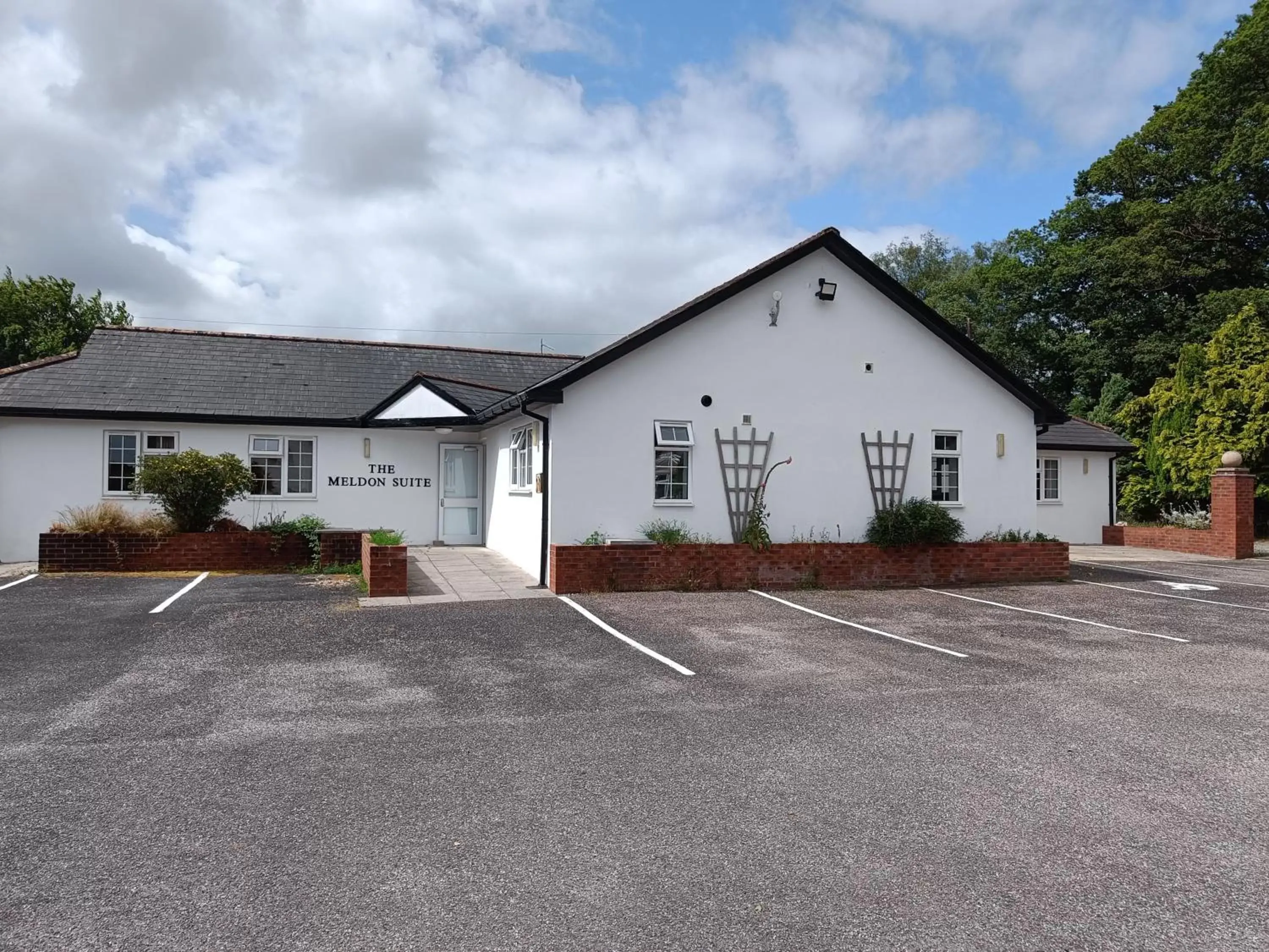 Property Building in The Meldon Suite Property Building in The Meldon Suite