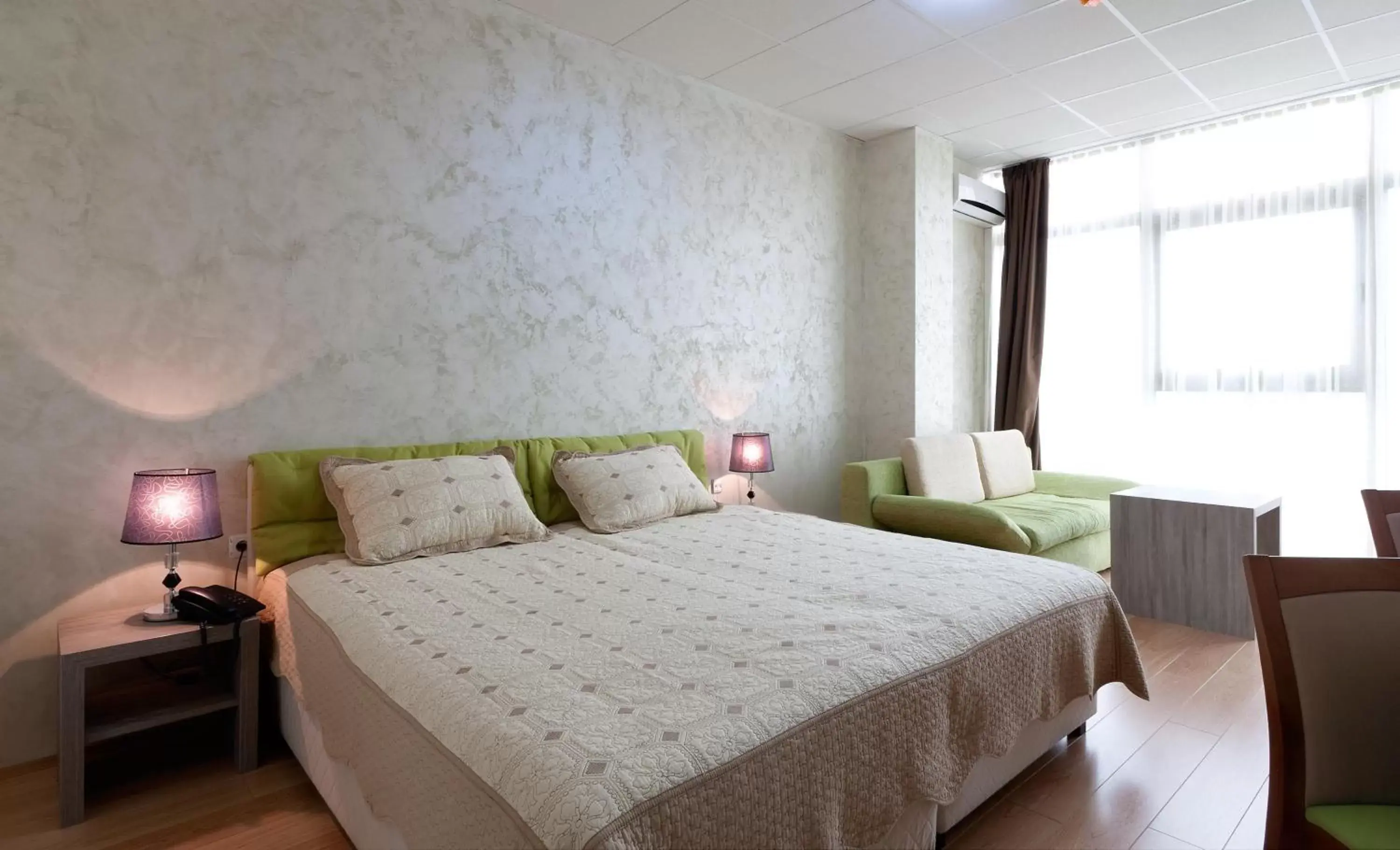 Deluxe Double Room with Bath - single occupancy in Green Center Gili Deluxe Double Room with Bath - single occupancy in Green Center Gili