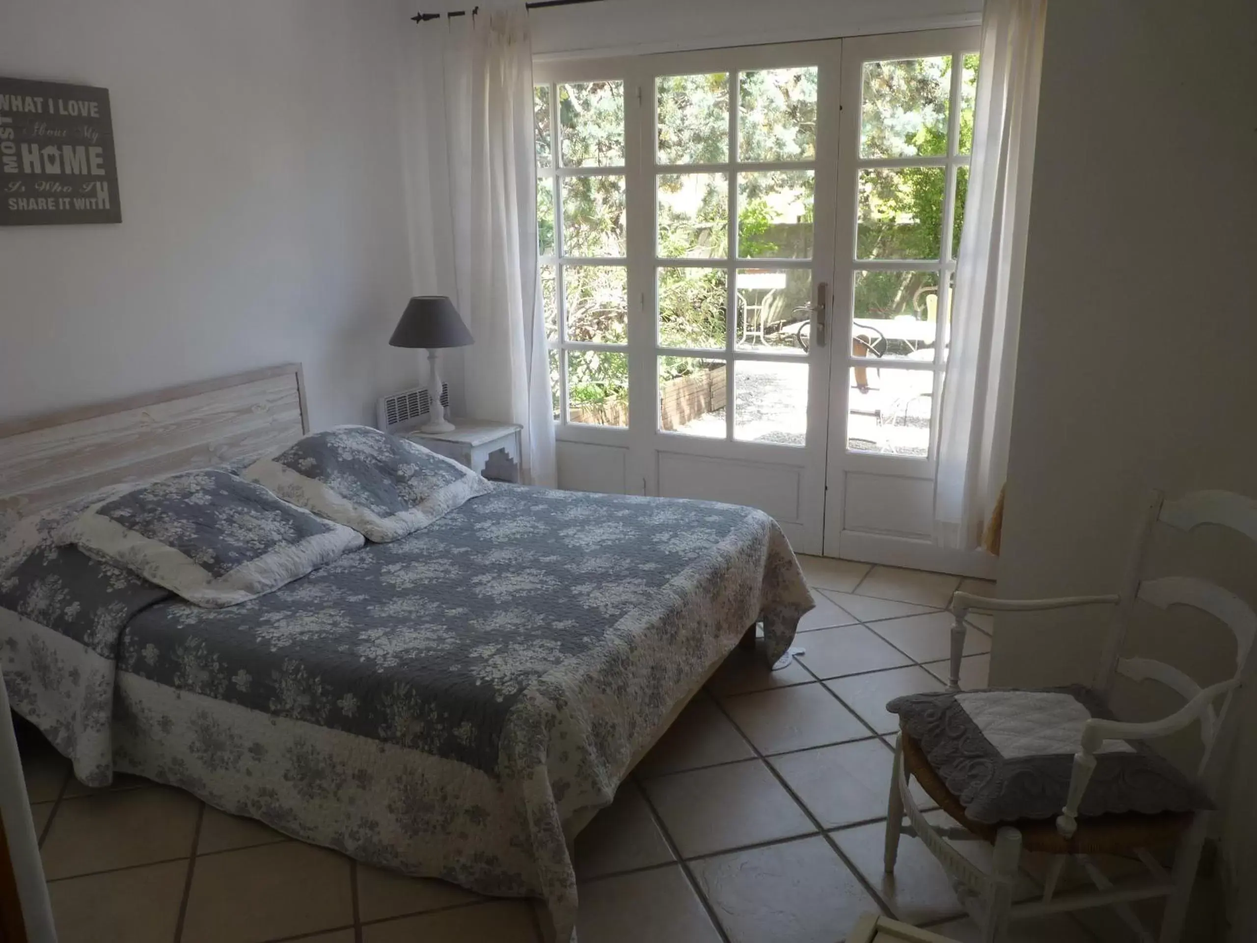 Double Room in Chambres d'Hôtes Saint Vérédème Double Room in Chambres d'Hôtes Saint Vérédème