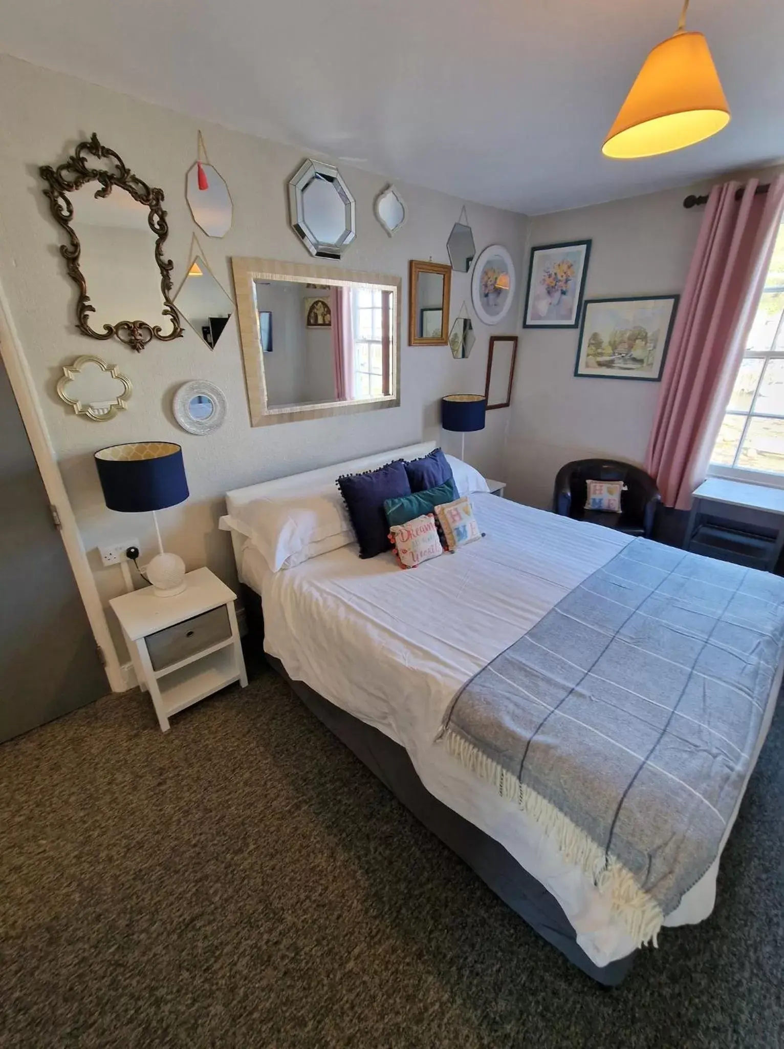 Standard Triple Room in The Harbour Moon Standard Triple Room in The Harbour Moon