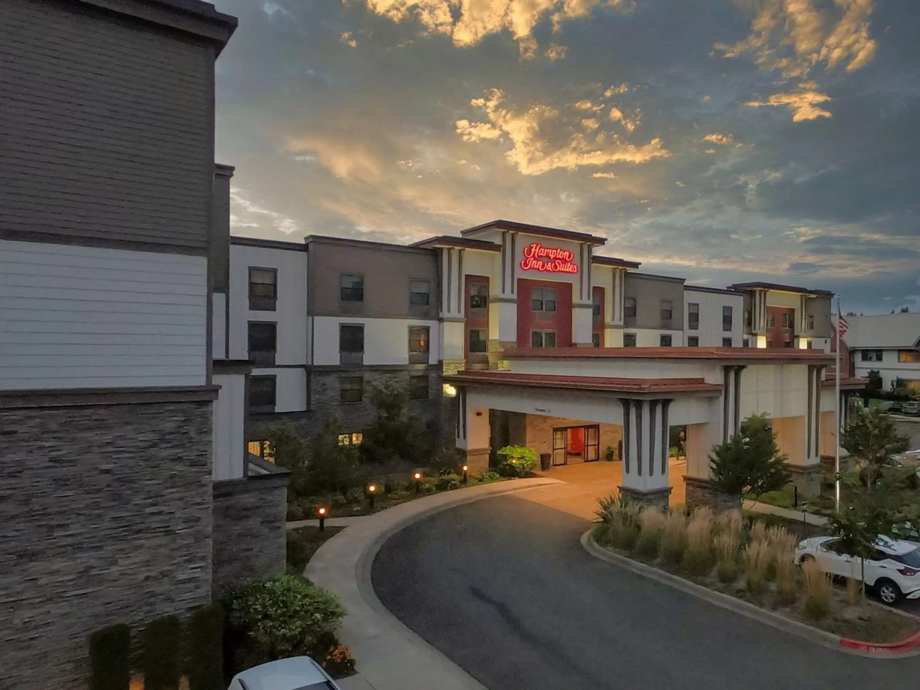 Hampton Inn & Suites DuPont Hampton Inn & Suites DuPont