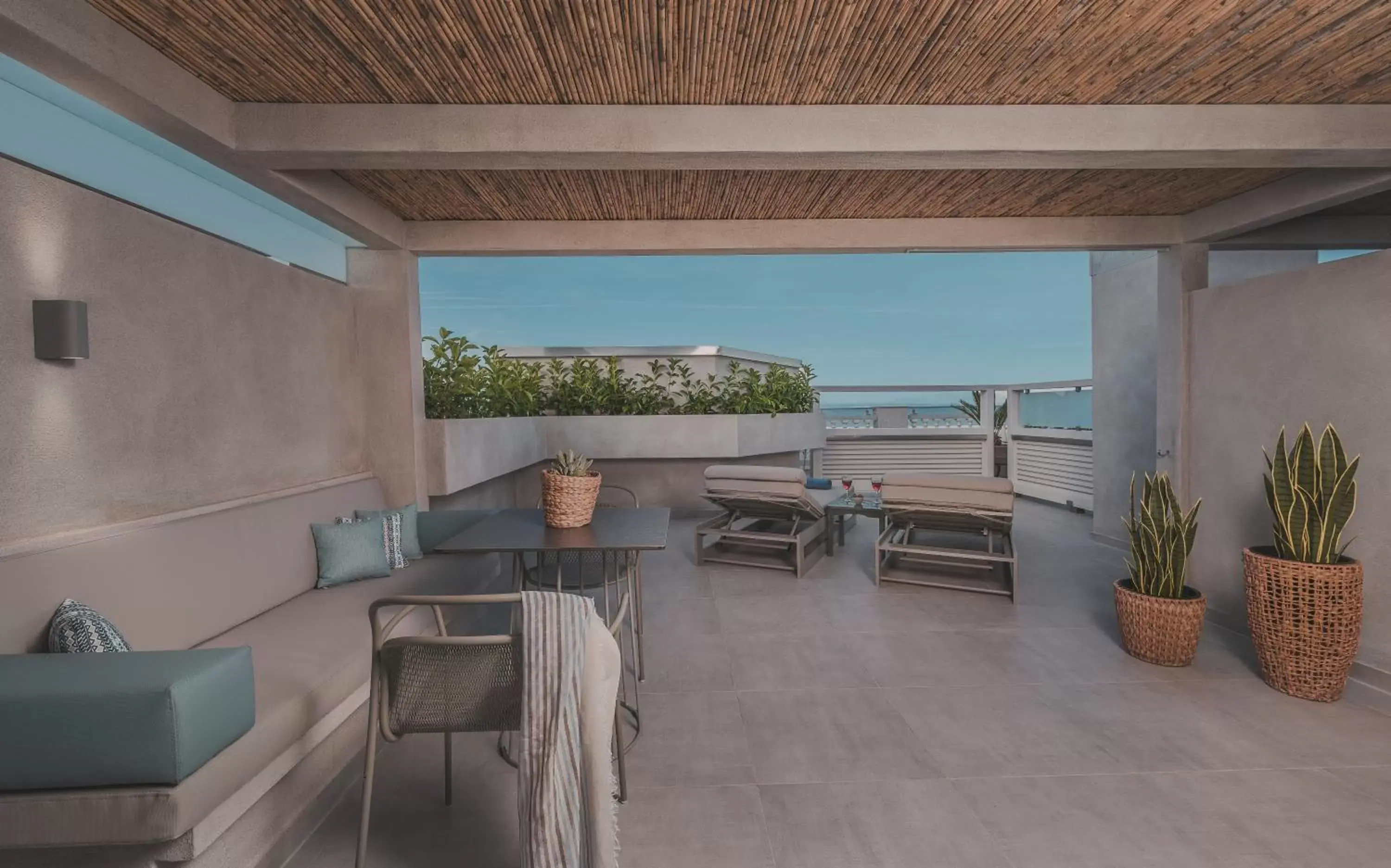 Superior Queen Room in Phoenix Hotel Superior Queen Room in Phoenix Hotel