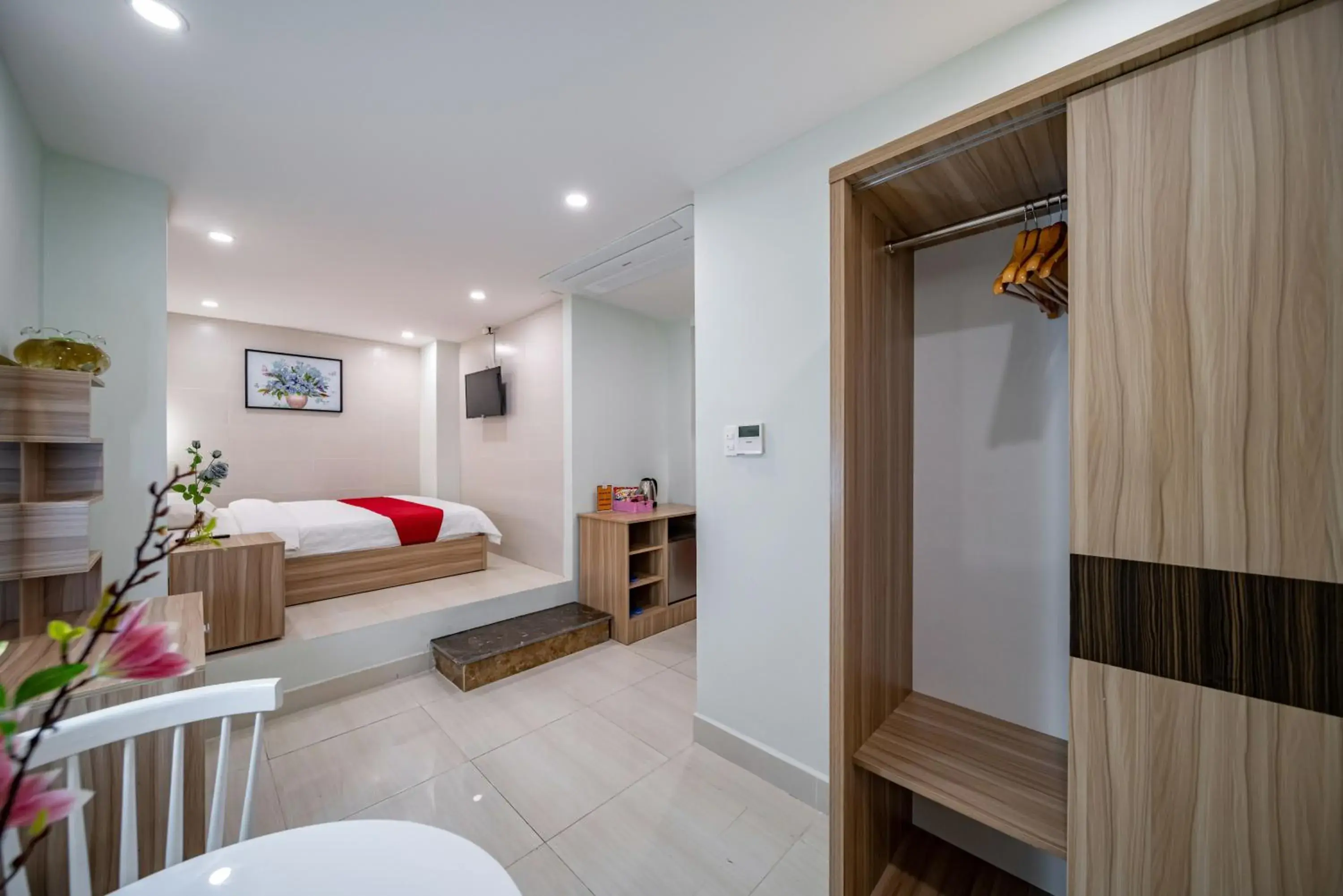 Basic Room in Cherry Hotel and Apartment Basic Room in Cherry Hotel and Apartment