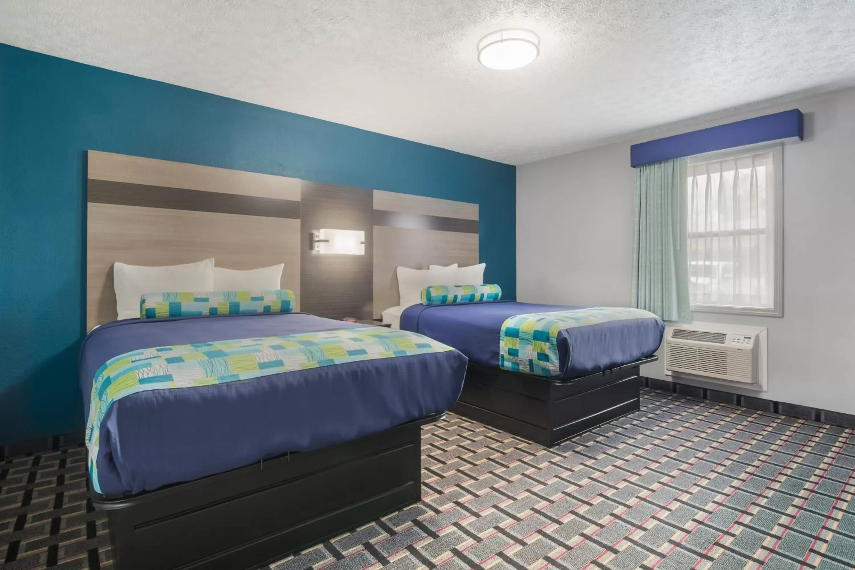 Deluxe Double Suite - Non-Smoking in Knights Inn and Suites Salem Deluxe Double Suite - Non-Smoking in Knights Inn and Suites Salem