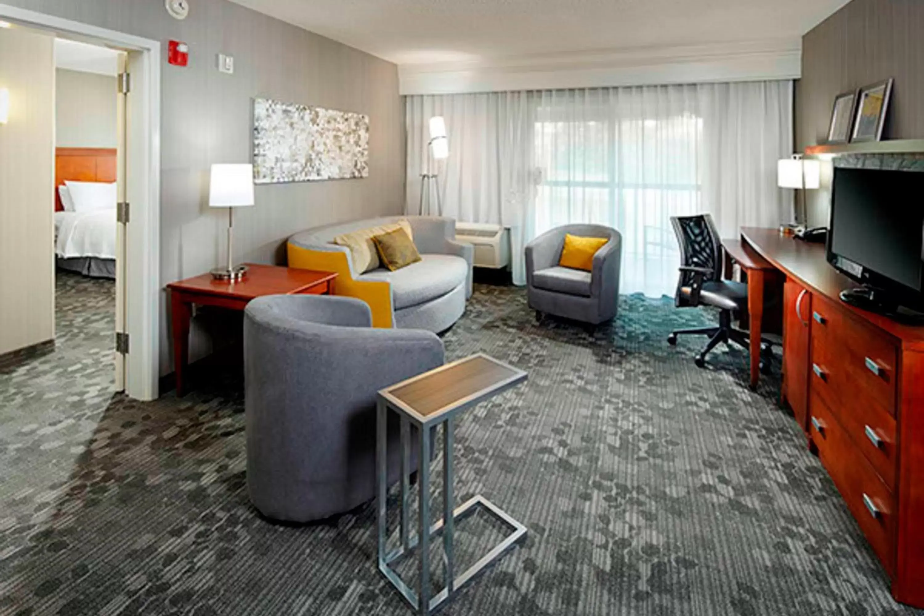 King Suite with Sofa Bed in Courtyard by Marriott Akron Stow King Suite with Sofa Bed in Courtyard by Marriott Akron Stow