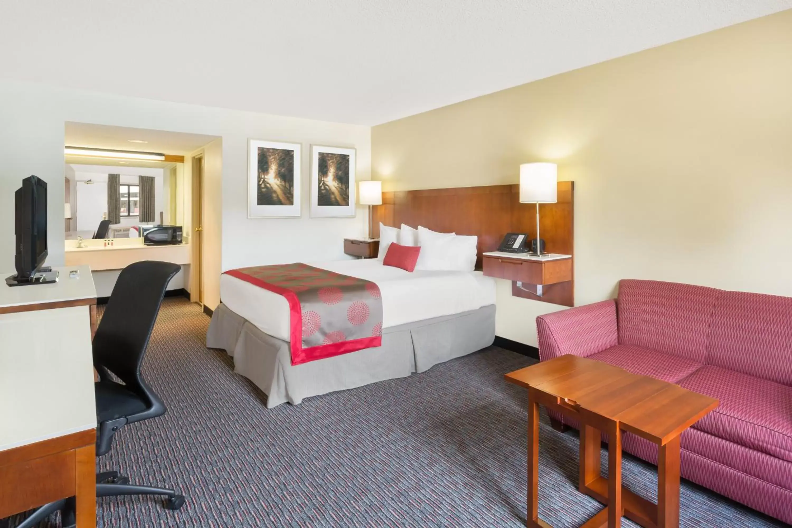 King Room - Disability Access/Non-Smoking in Ramada by Wyndham Cedar City King Room - Disability Access/Non-Smoking in Ramada by Wyndham Cedar City