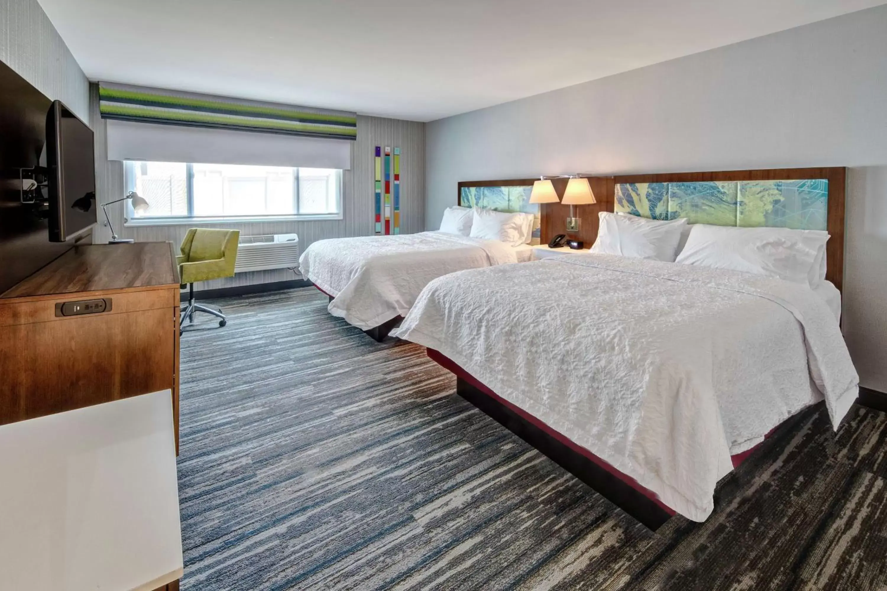 Queen Room with Two Queen Beds in Hampton by Hilton Encinitas-Cardiff Encinitas, CA Queen Room with Two Queen Beds in Hampton by Hilton Encinitas-Cardiff Encinitas, CA