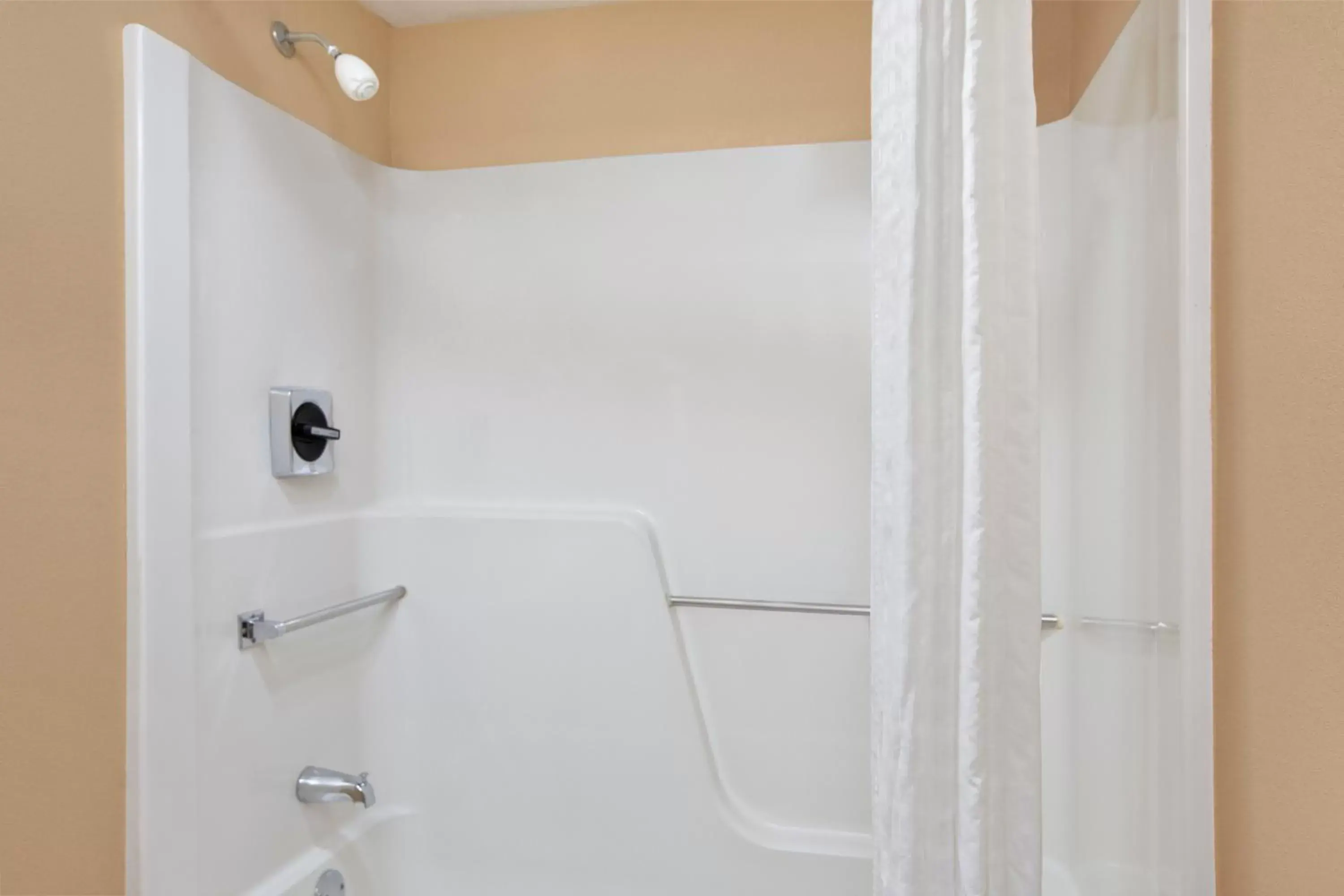 Double Room with Two Double Beds - Smoking in Days Inn by Wyndham Hagerstown I-70 Double Room with Two Double Beds - Smoking in Days Inn by Wyndham Hagerstown I-70