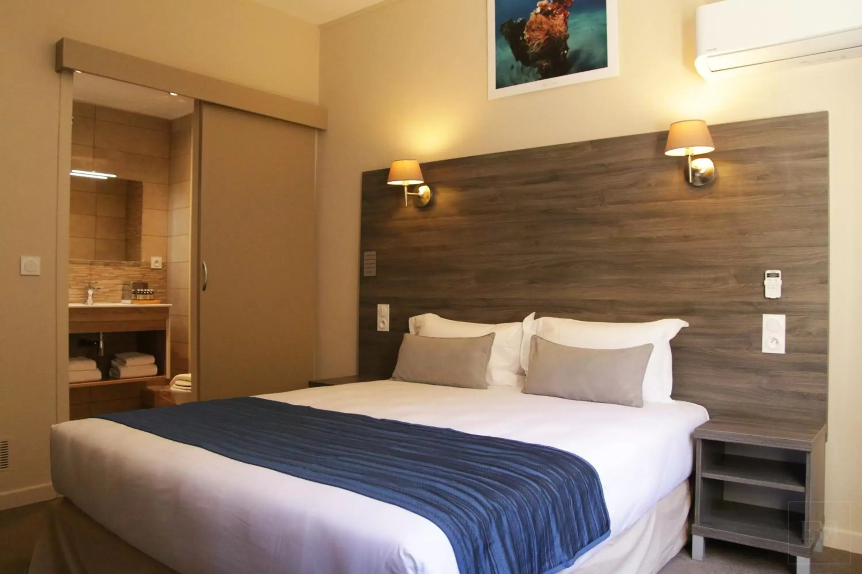 Comfort backside double room in Hôtel Calavita Rooftop & Spa Comfort backside double room in Hôtel Calavita Rooftop & Spa