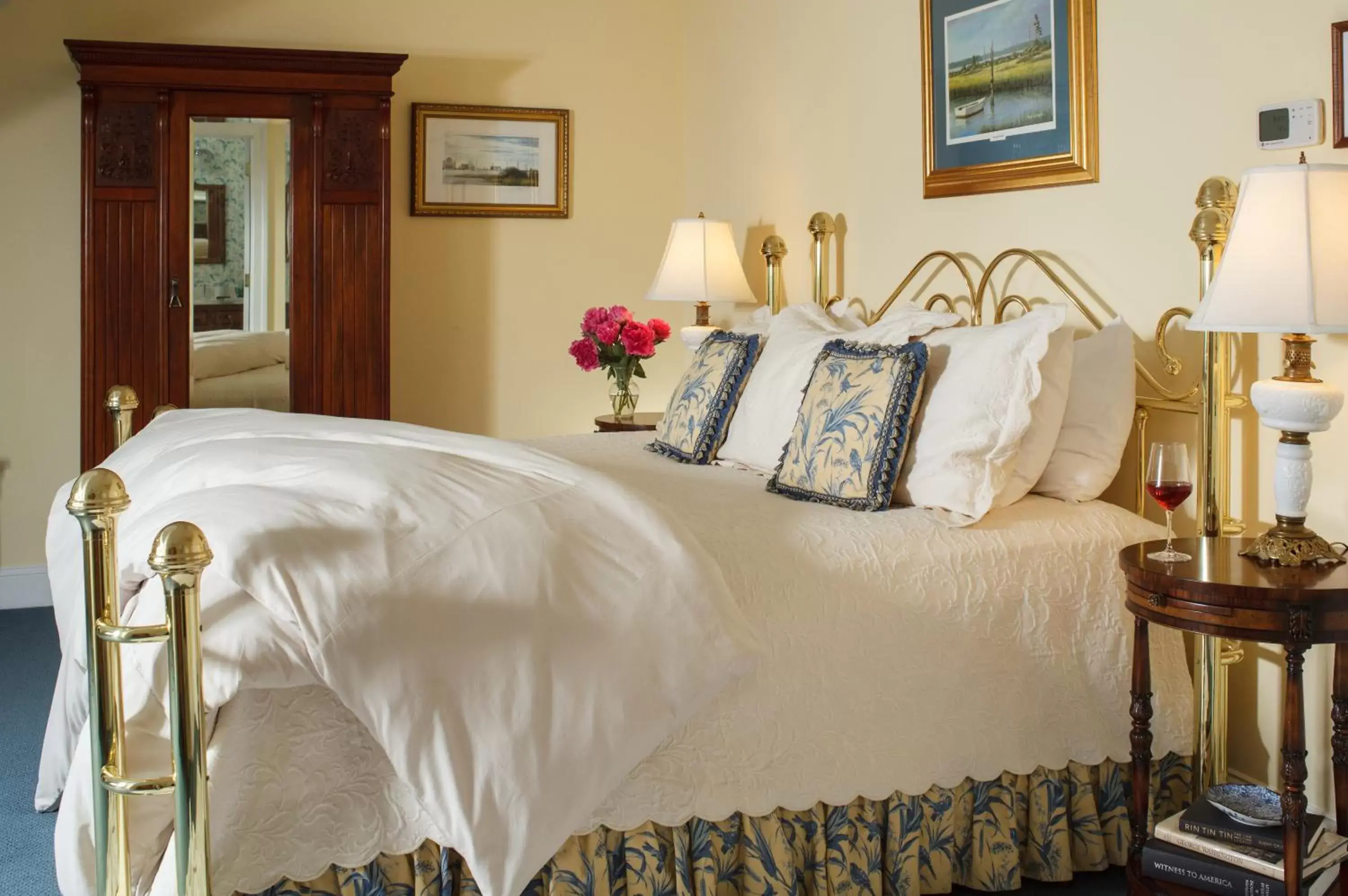 Deluxe King Room in Inn at Warner Hall Deluxe King Room in Inn at Warner Hall