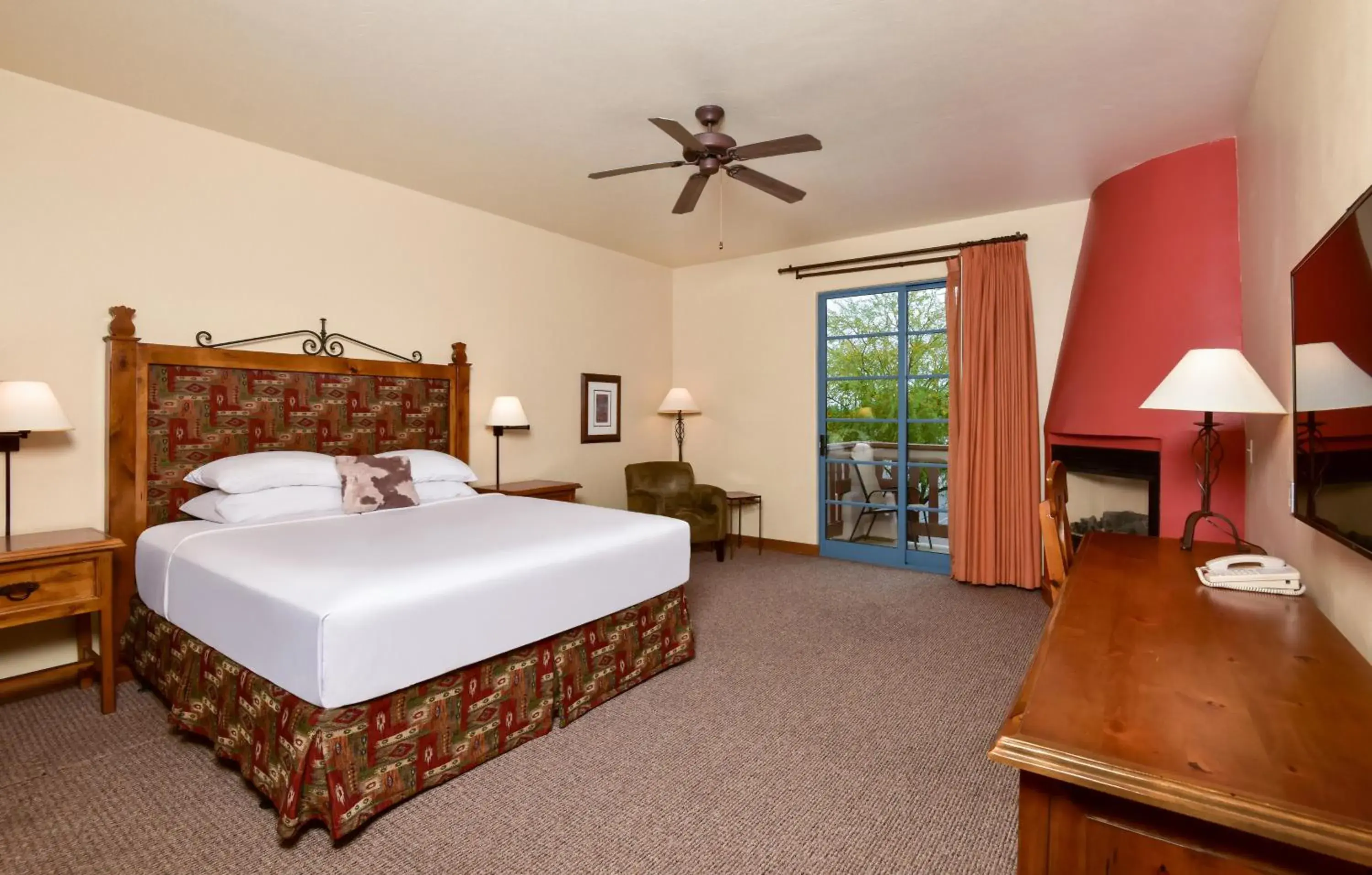 Superior King Room in Lodge On The Desert Superior King Room in Lodge On The Desert