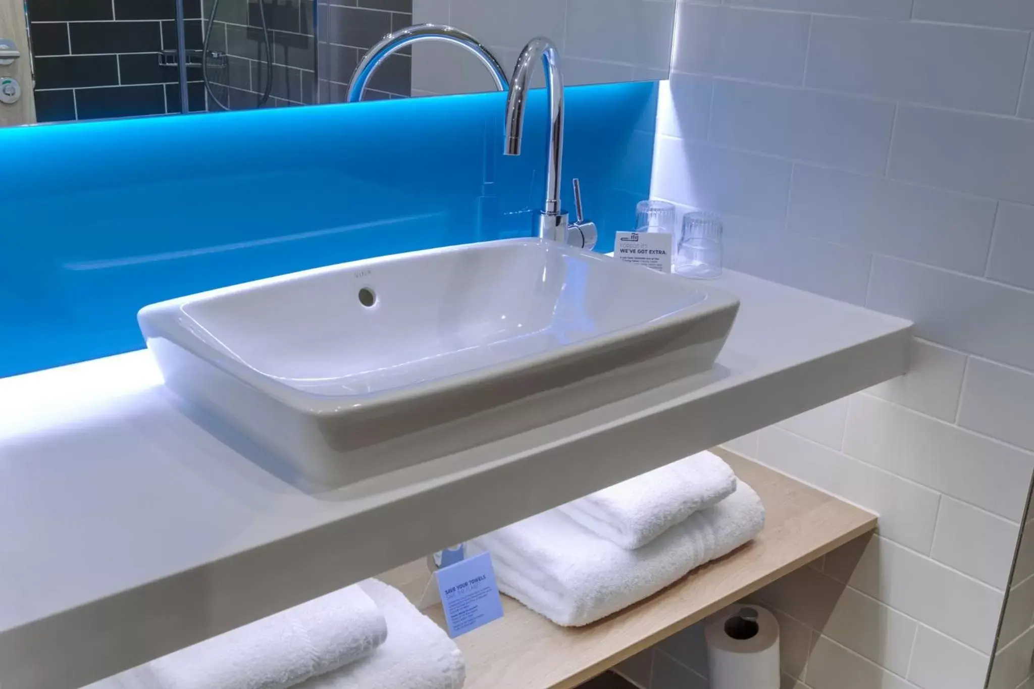 Standard Twin Room in Holiday Inn Express - Fleet by IHG Standard Twin Room in Holiday Inn Express - Fleet by IHG