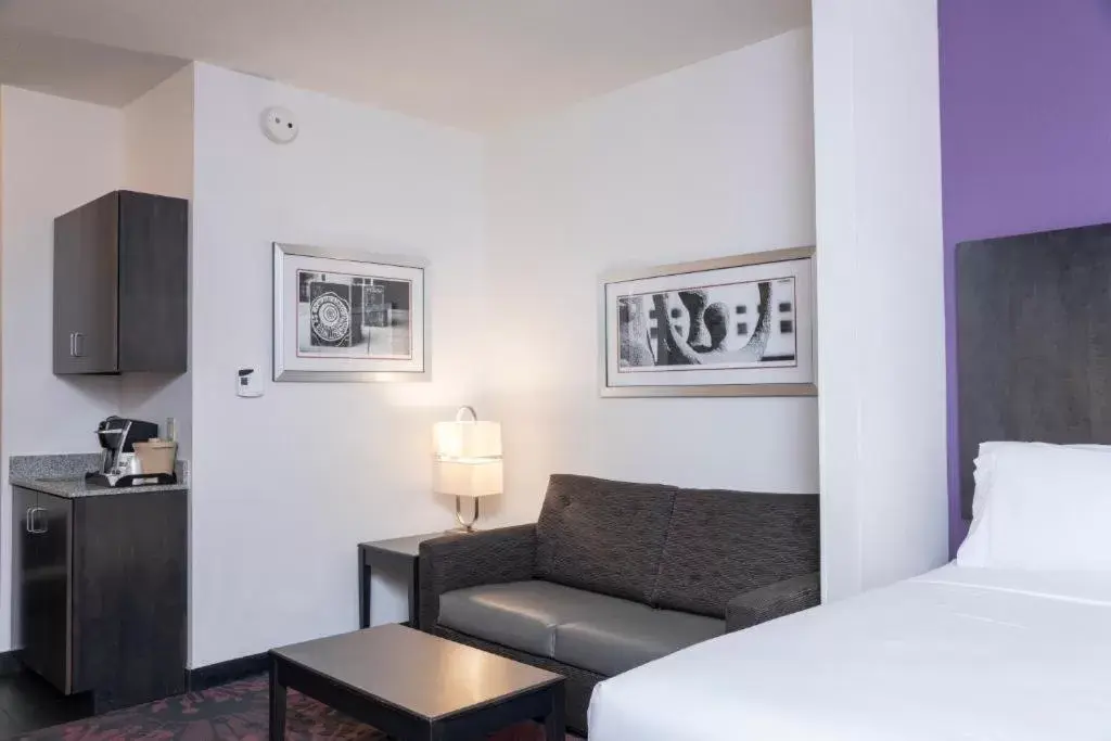 Holiday Inn Express & Suites Columbus - Polaris, an IHG Hotel Holiday Inn Express & Suites Columbus - Polaris, an IHG Hotel