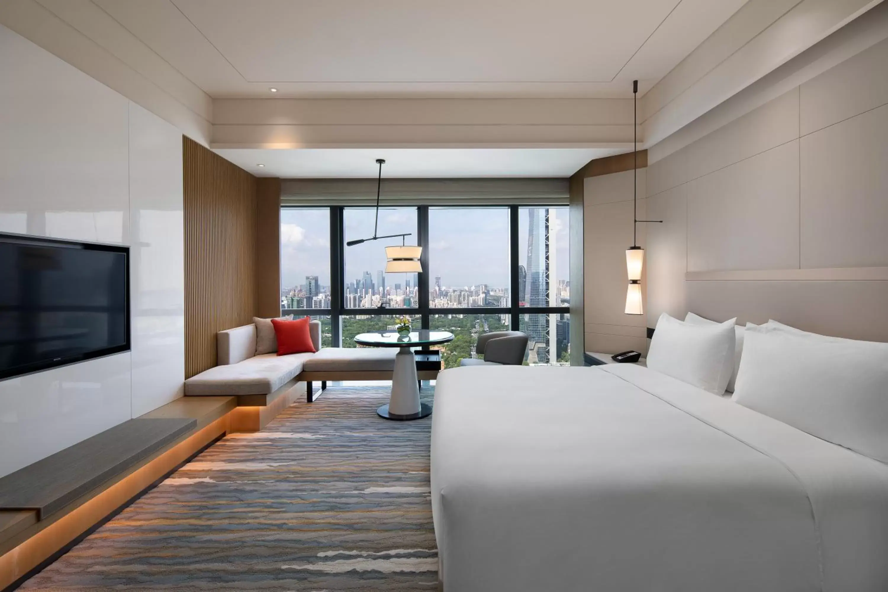 Standard King Room in Crowne Plaza Shenzhen Nanshan by IHG Standard King Room in Crowne Plaza Shenzhen Nanshan by IHG