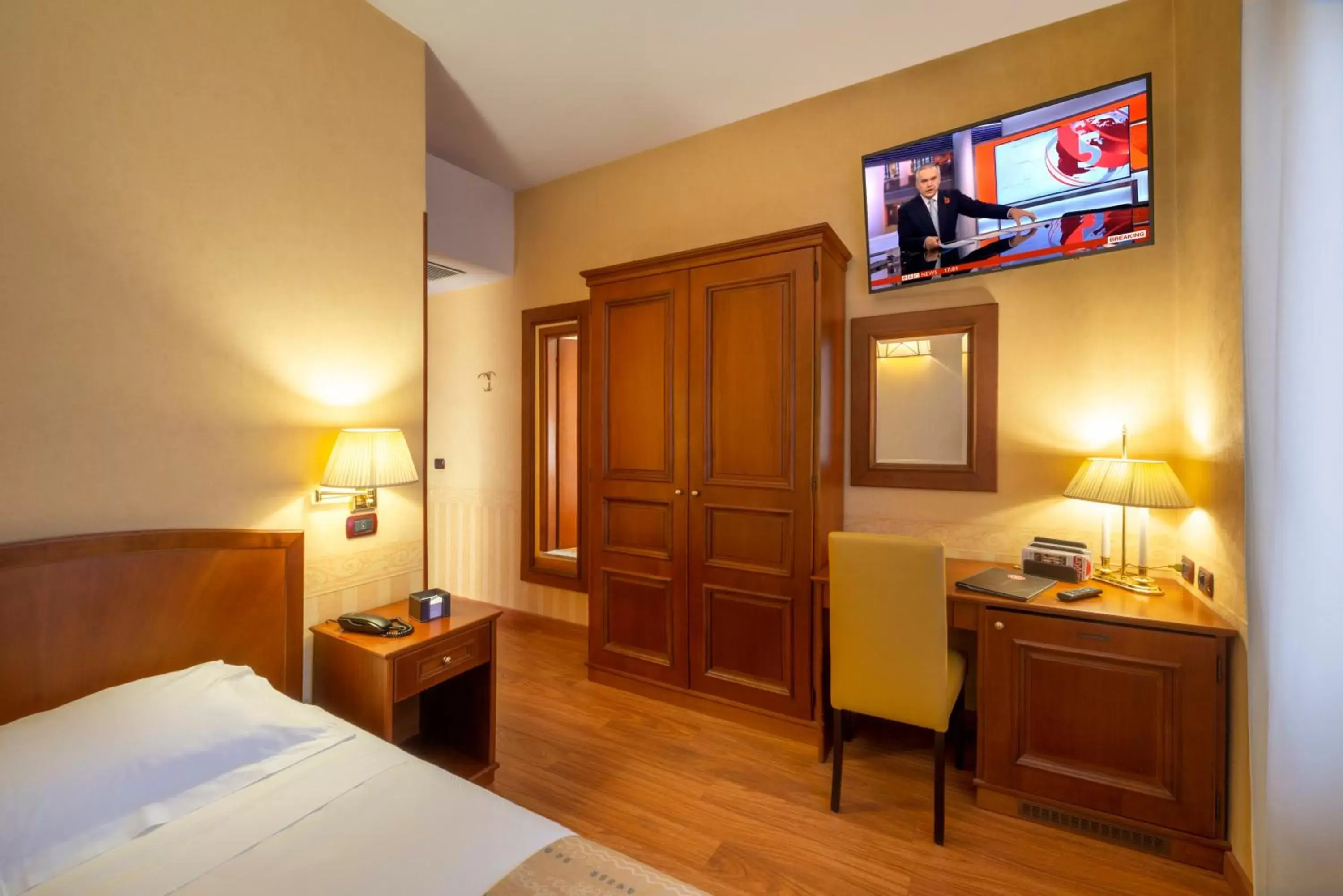 Single Room in Lancaster Hotel Single Room in Lancaster Hotel