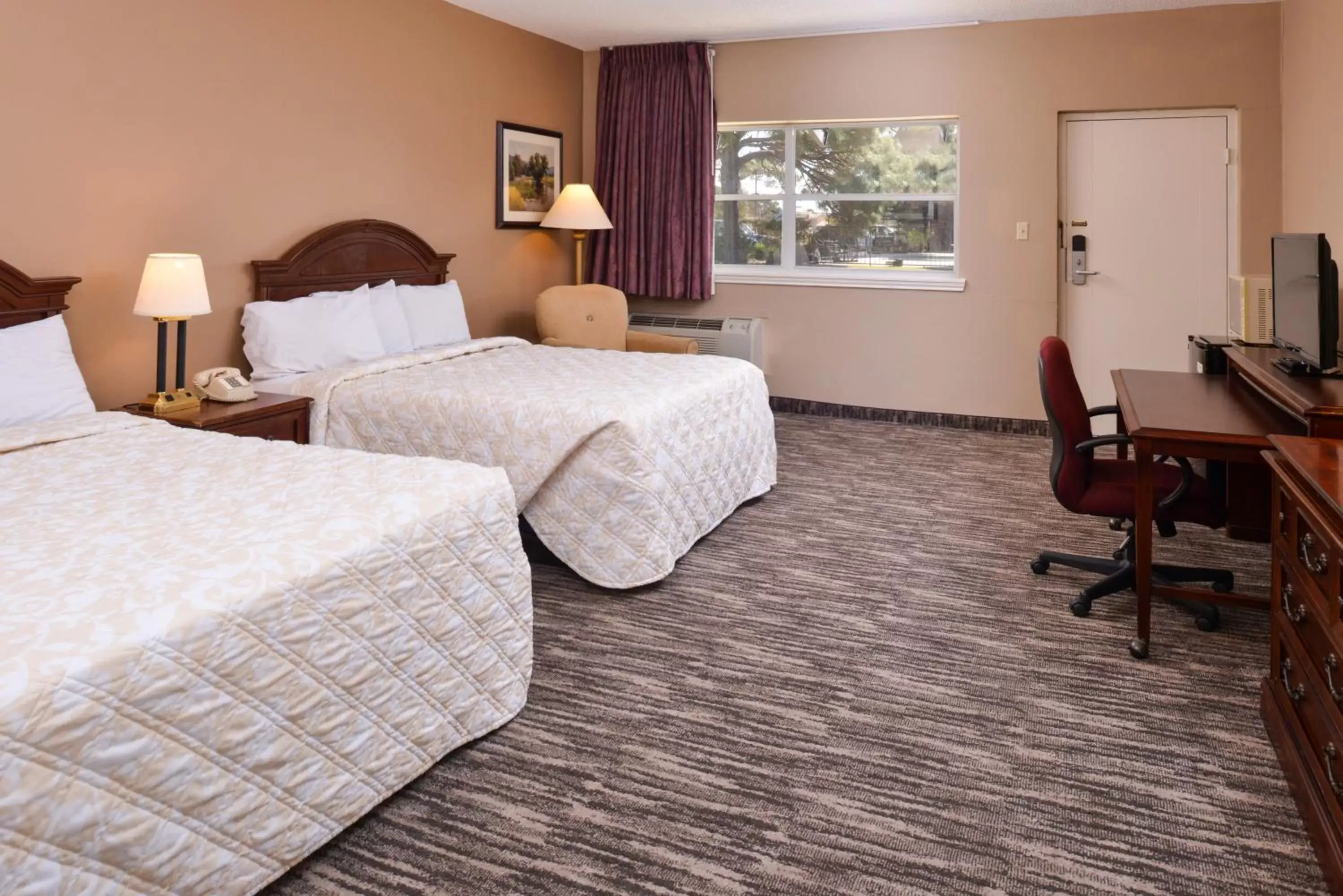 Queen Room with Two Queen Beds in Ranch House Motel Queen Room with Two Queen Beds in Ranch House Motel