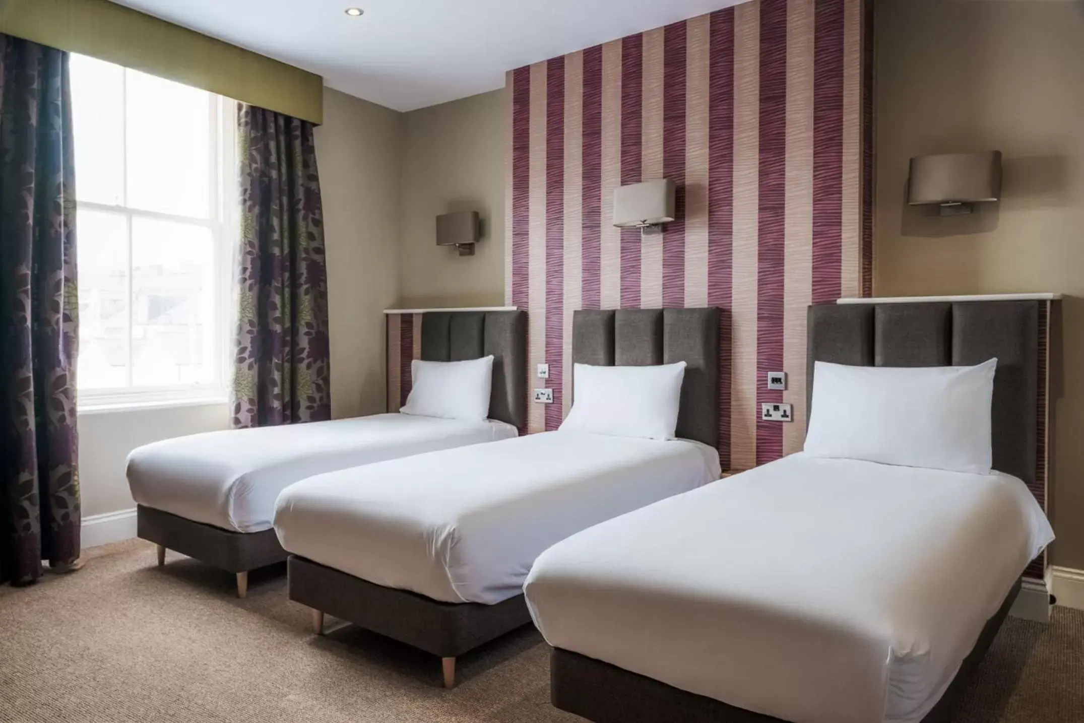 Standard Triple Room in Esplanade Hotel Llandudno Standard Triple Room in Esplanade Hotel Llandudno