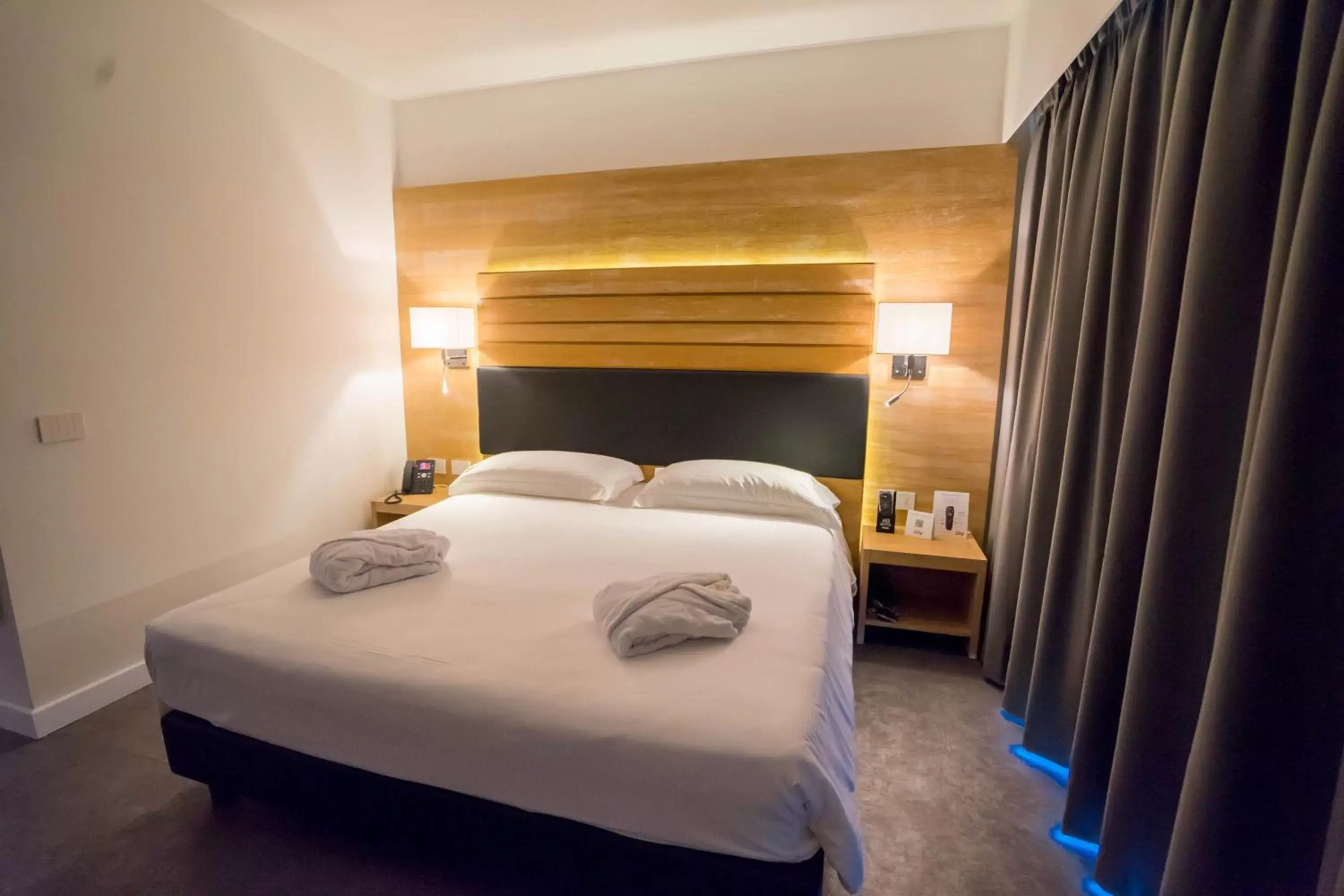 Suite with Balcony - single occupancy in PM Hotel Suite with Balcony - single occupancy in PM Hotel