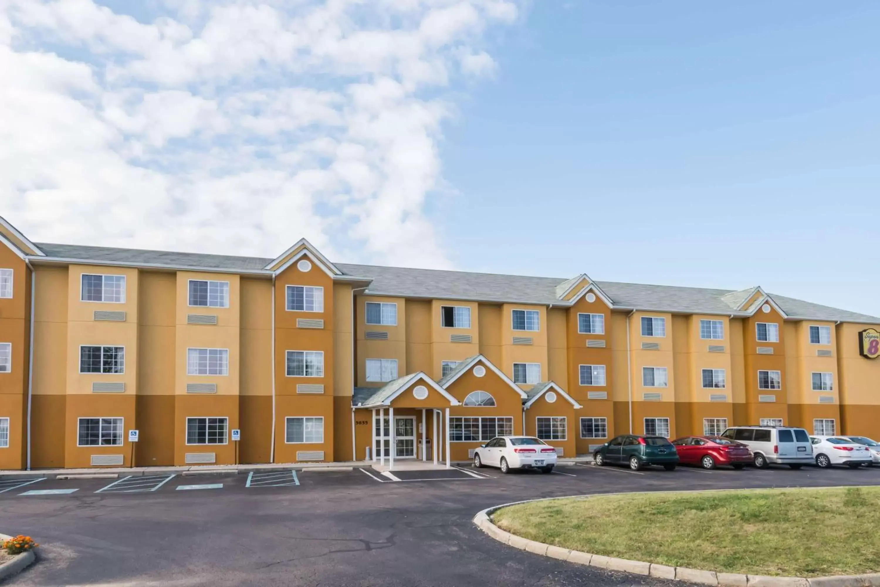 Super 8 by Wyndham Columbus West Super 8 by Wyndham Columbus West