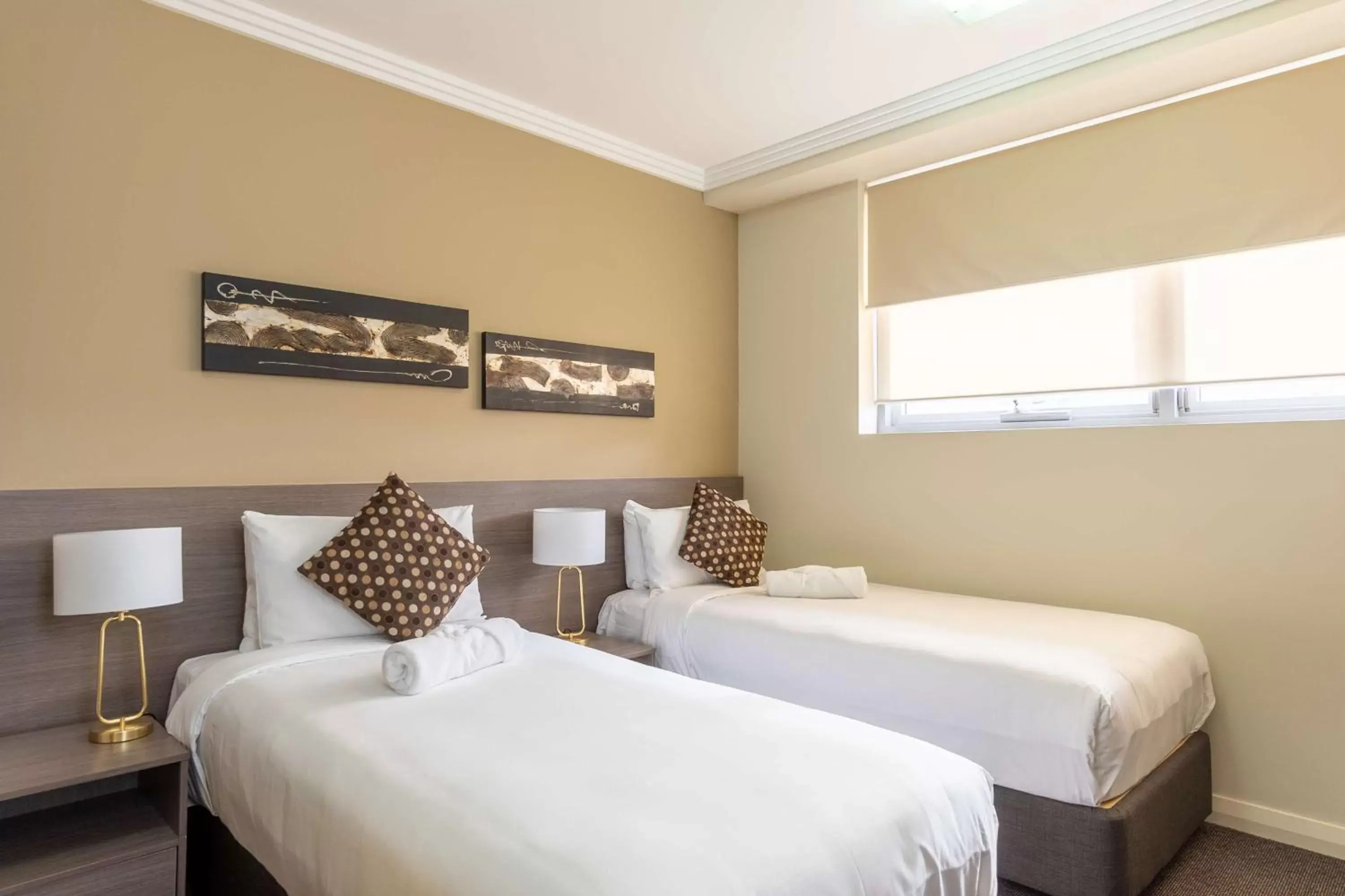 Standard Twin Room in Best Western Plus Camperdown Suites Standard Twin Room in Best Western Plus Camperdown Suites