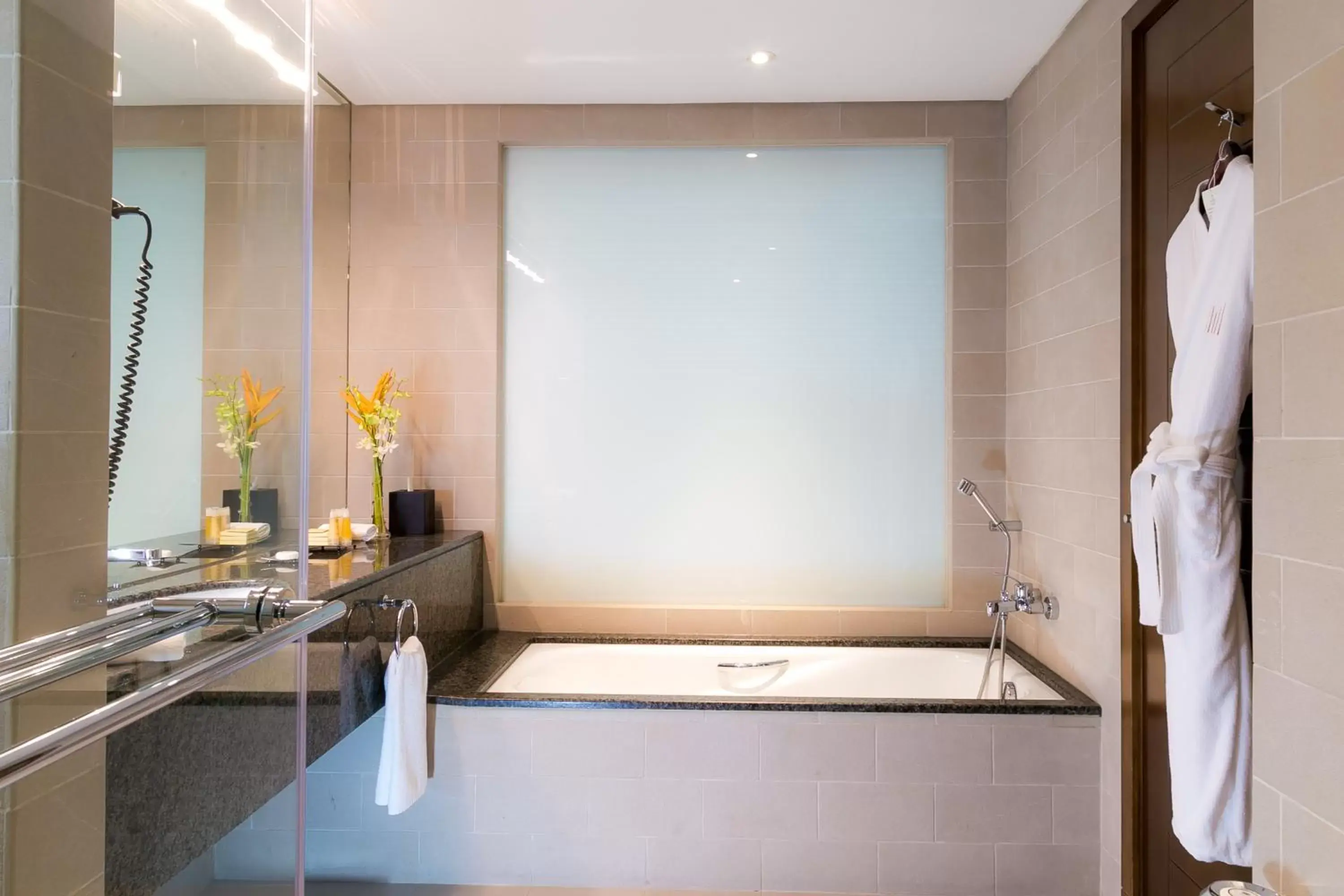 Club Twin Room with Lounge Access, Complimentary Breakfast, Refreshments, Afternoon High Tea, Evening Cocktails and Canapes in Grand Millennium Al Wahda Hotel and Executive Apartments Abu Dhabi Club Twin Room with Lounge Access, Complimentary Breakfast, Refreshments, Afternoon High Tea, Evening Cocktails and Canapes in Grand Millennium Al Wahda Hotel and Executive Apartments Abu Dhabi