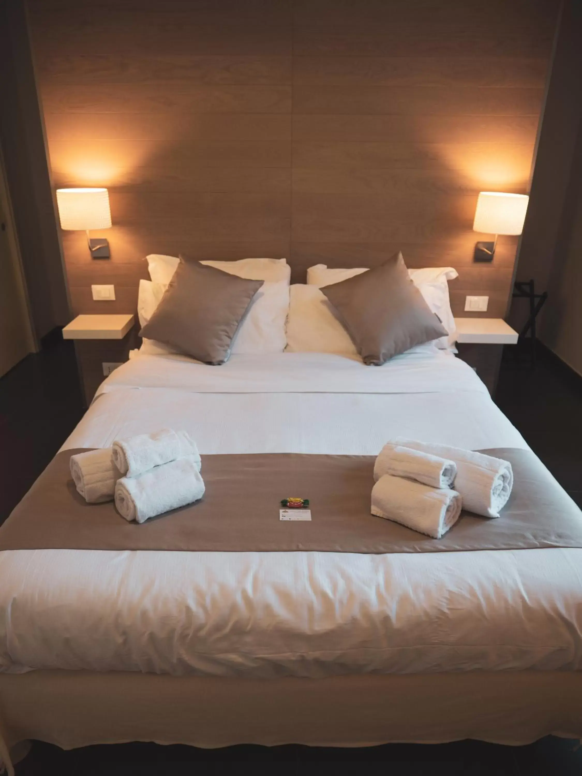 Double Room with Private Bathroom in DhOME B&B Double Room with Private Bathroom in DhOME B&B