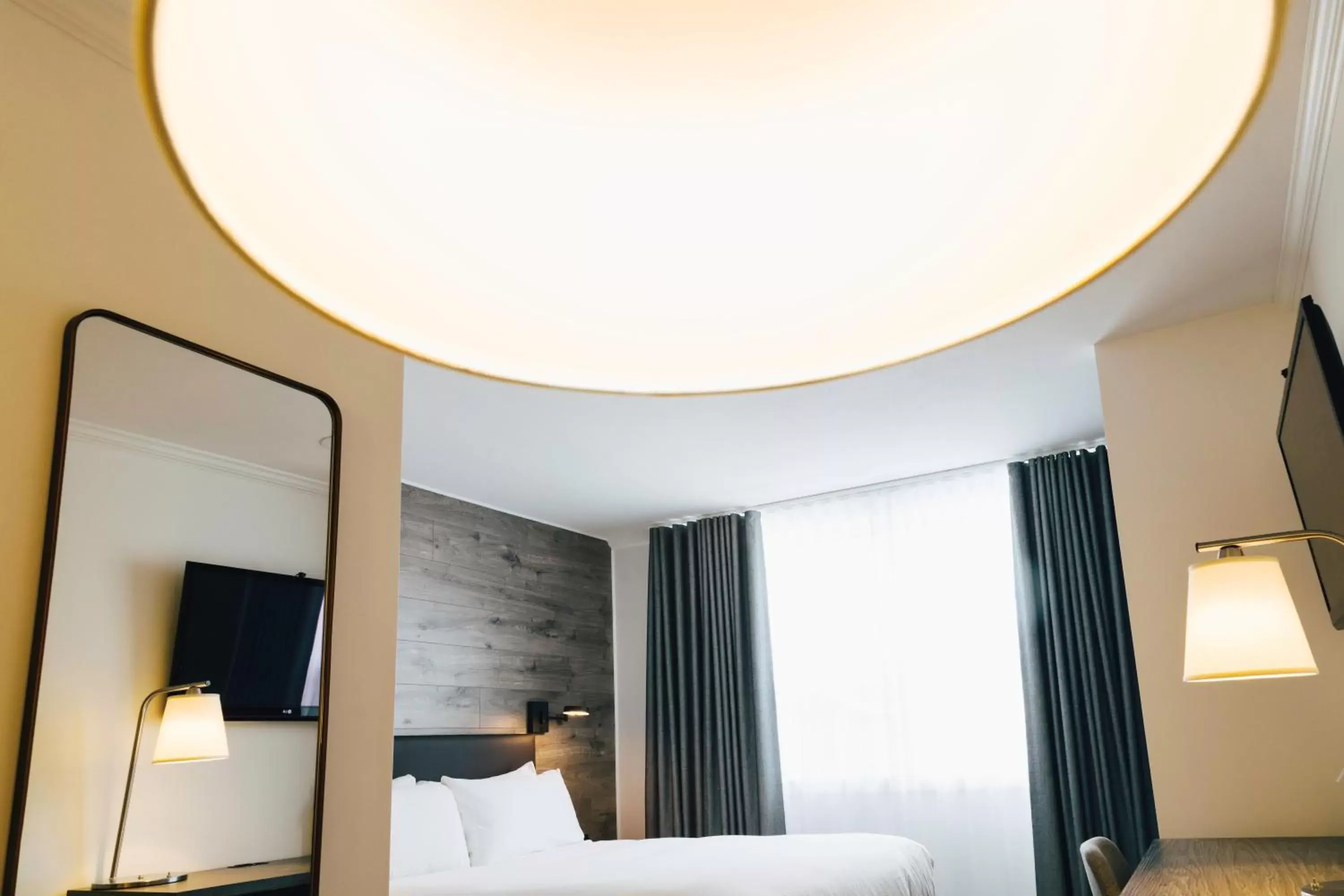 Superior Queen Room in The Hotel on Pownal Superior Queen Room in The Hotel on Pownal