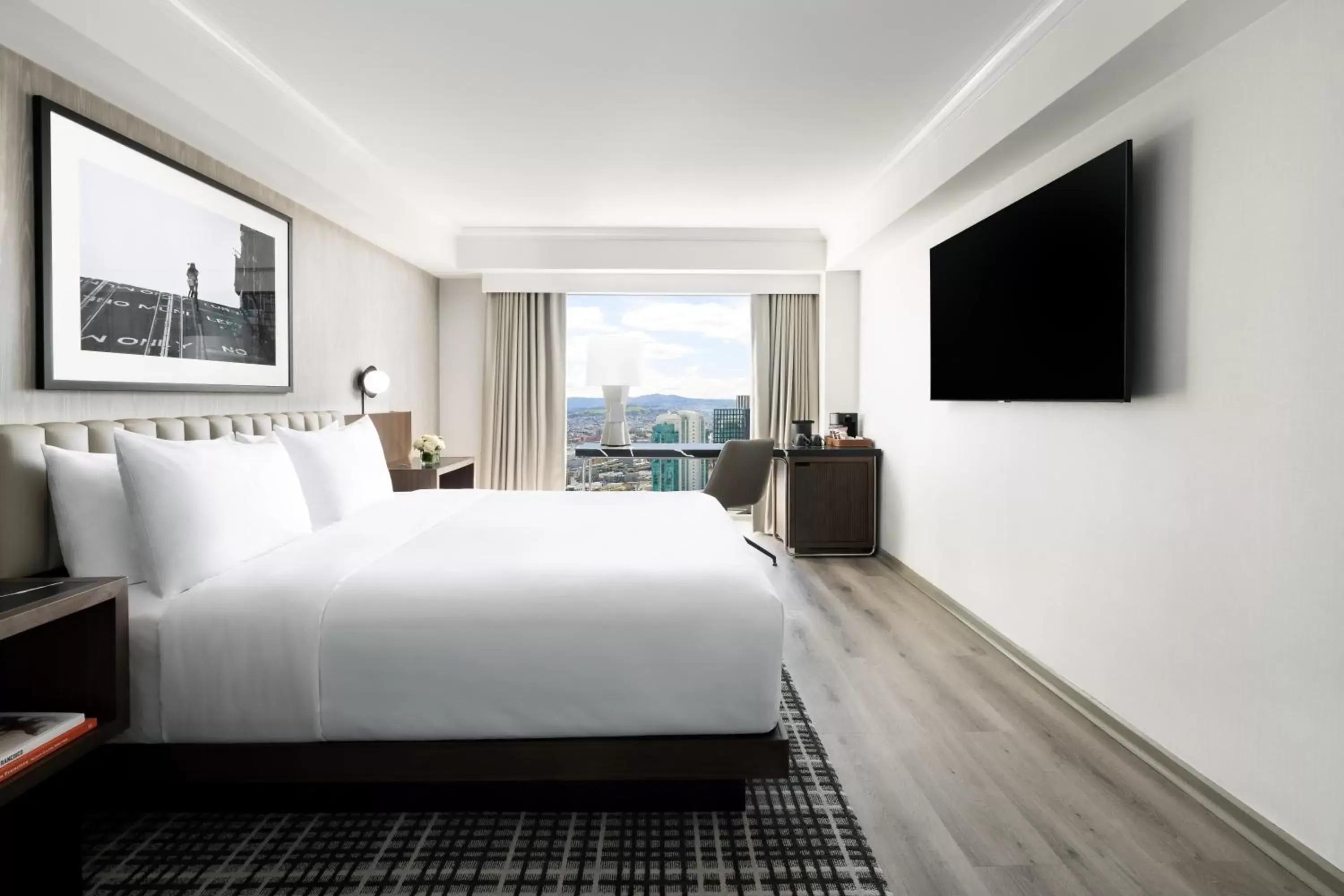King Room with City View in Hyatt Regency San Francisco Downtown SOMA King Room with City View in Hyatt Regency San Francisco Downtown SOMA