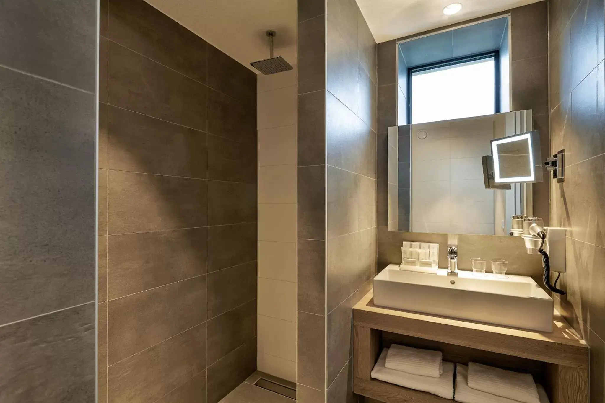 Standard Double Room in Van der Valk Hotel Breda Standard Double Room in Van der Valk Hotel Breda