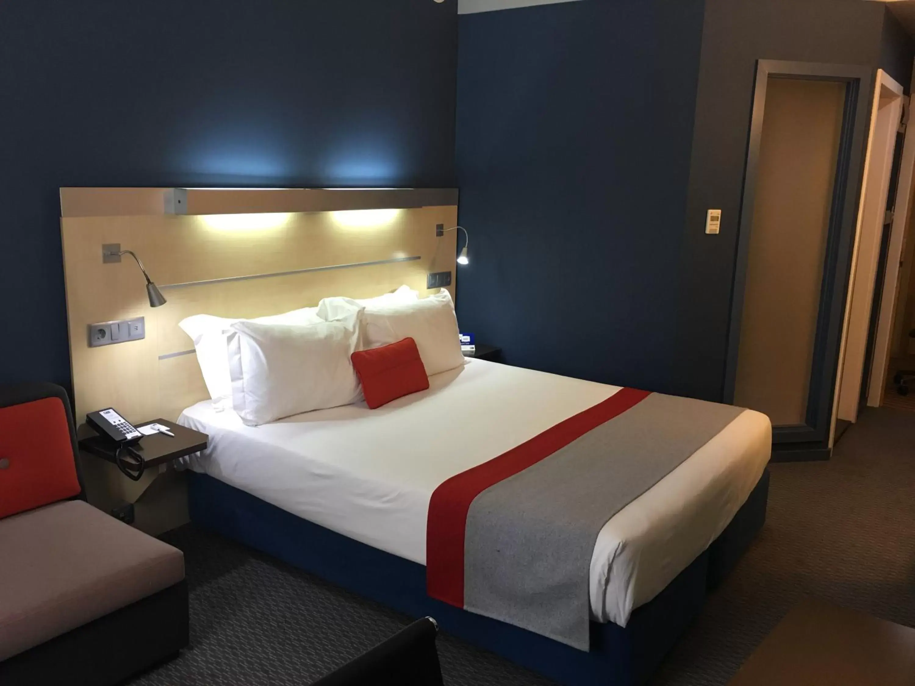 Standard Room in Holiday Inn Express Porto Exponor, an IHG Hotel Standard Room in Holiday Inn Express Porto Exponor, an IHG Hotel