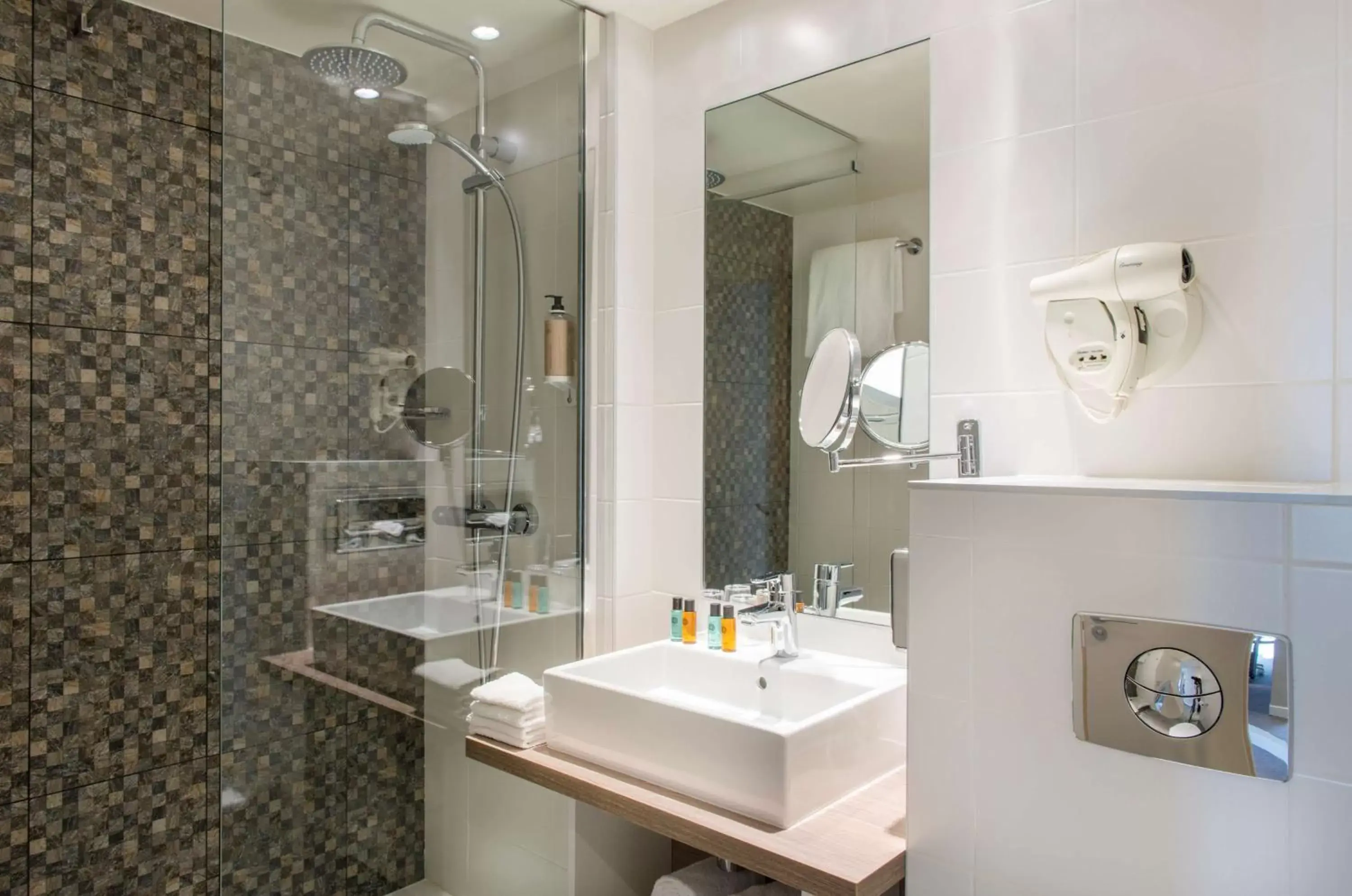 Standard Double Room - Disability Access/Non-Smoking in Best Western Plus Paris Saclay Standard Double Room - Disability Access/Non-Smoking in Best Western Plus Paris Saclay