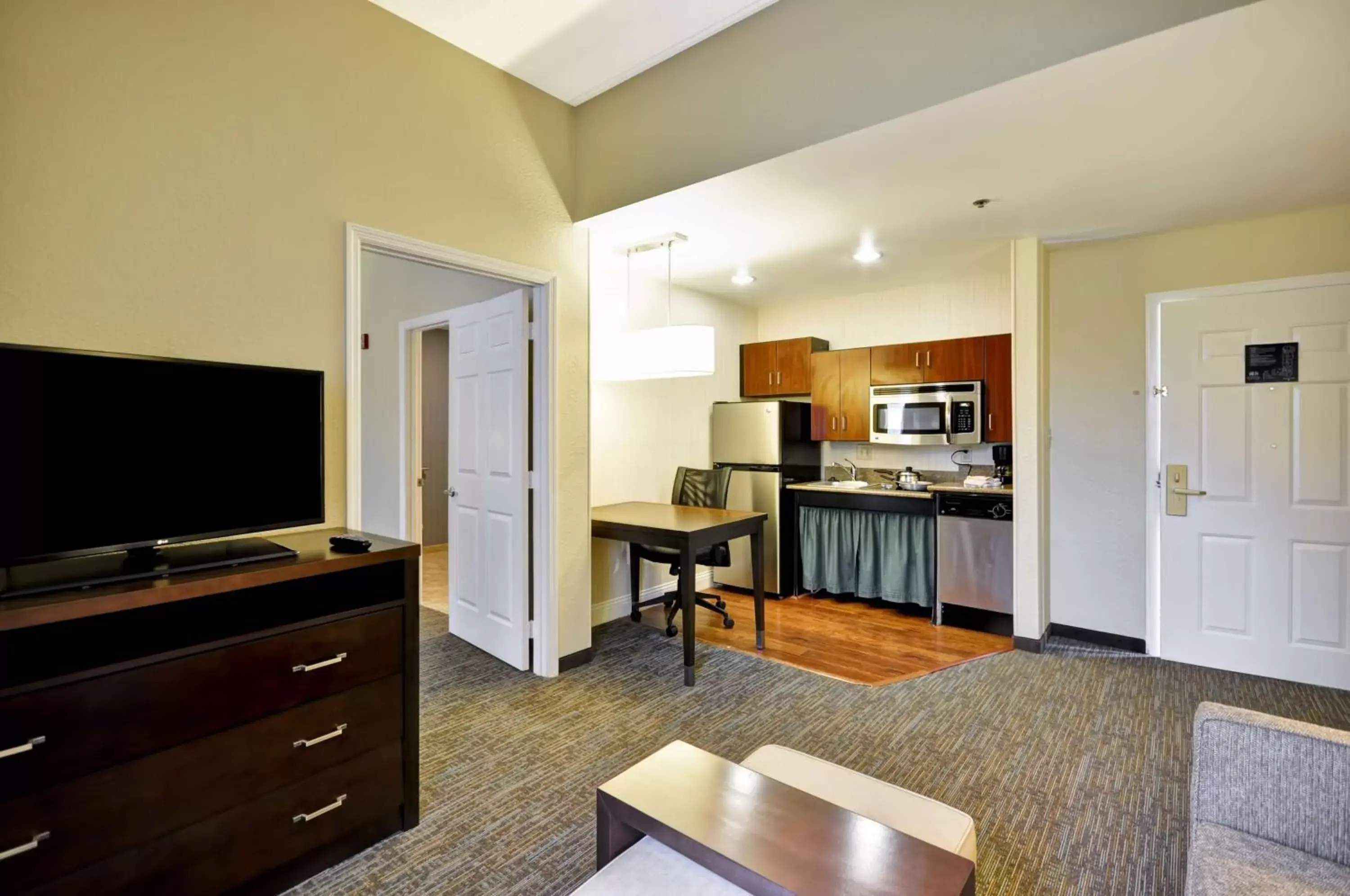 One-Bedroom Premium Suite with Two Queen Beds - Non-Smoking in Homewood Suites by Hilton Augusta One-Bedroom Premium Suite with Two Queen Beds - Non-Smoking in Homewood Suites by Hilton Augusta